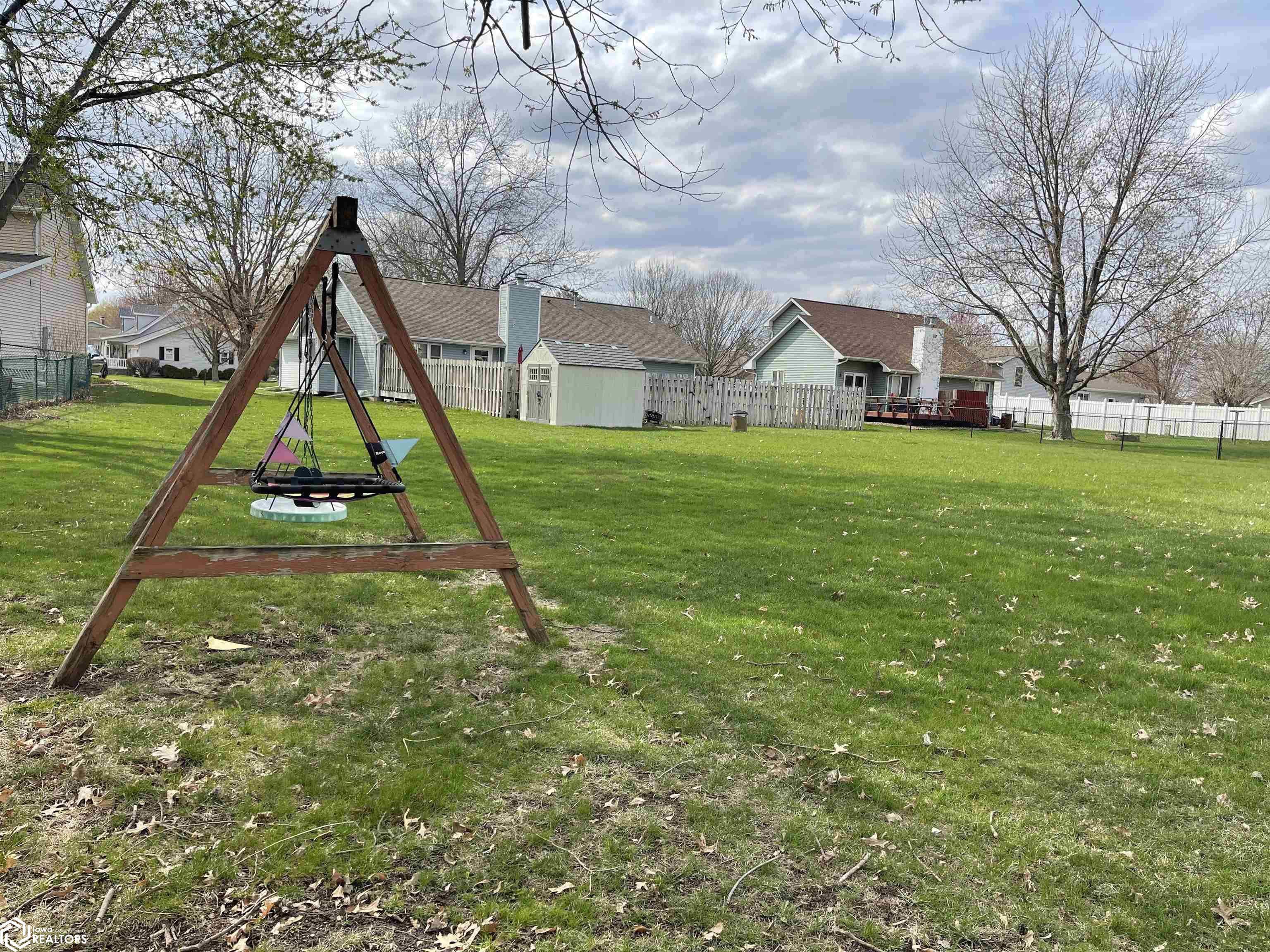 314 E Old Orchard Drive, Mount Pleasant, Iowa image 33