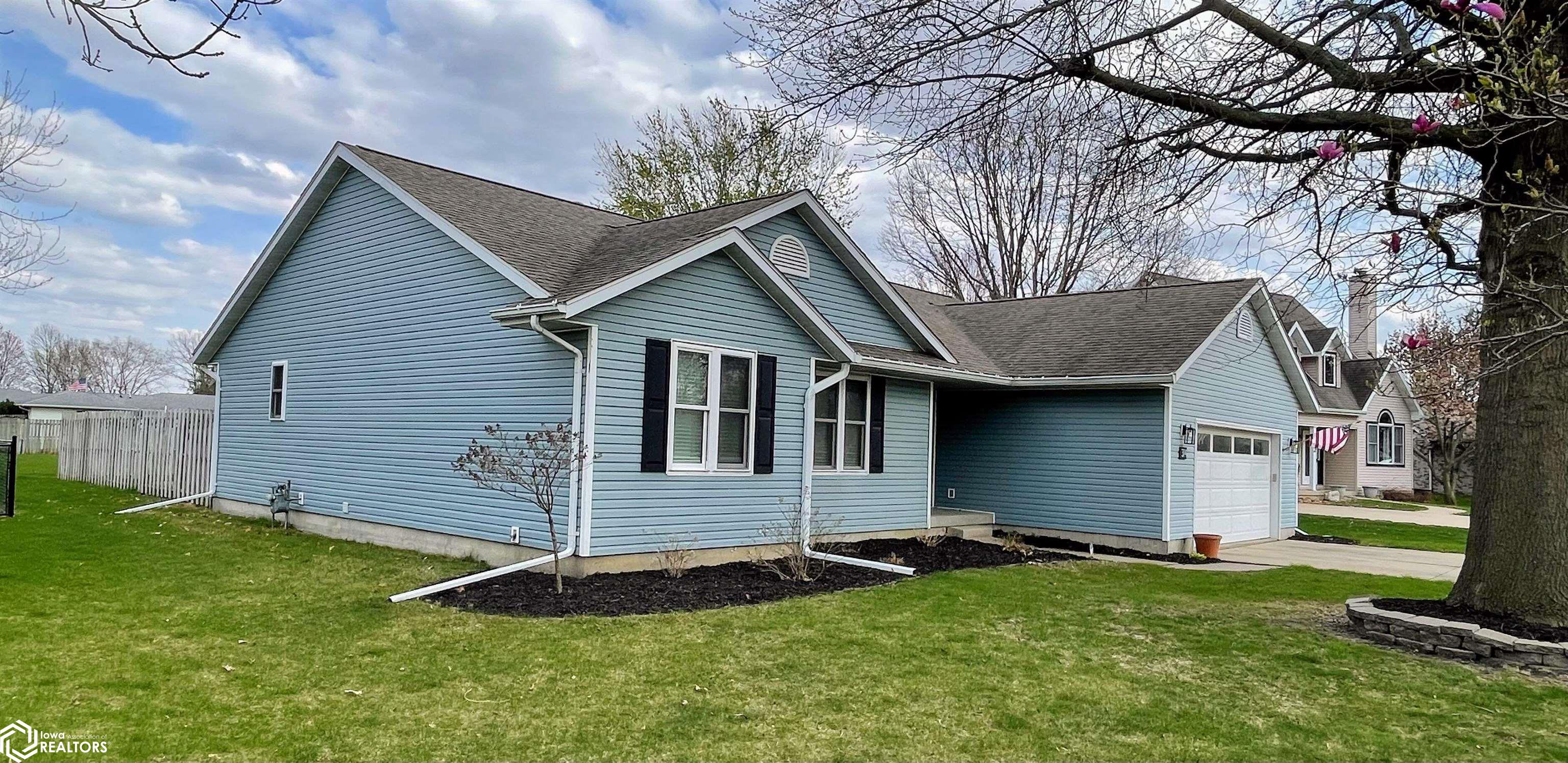 314 E Old Orchard Drive, Mount Pleasant, Iowa image 40