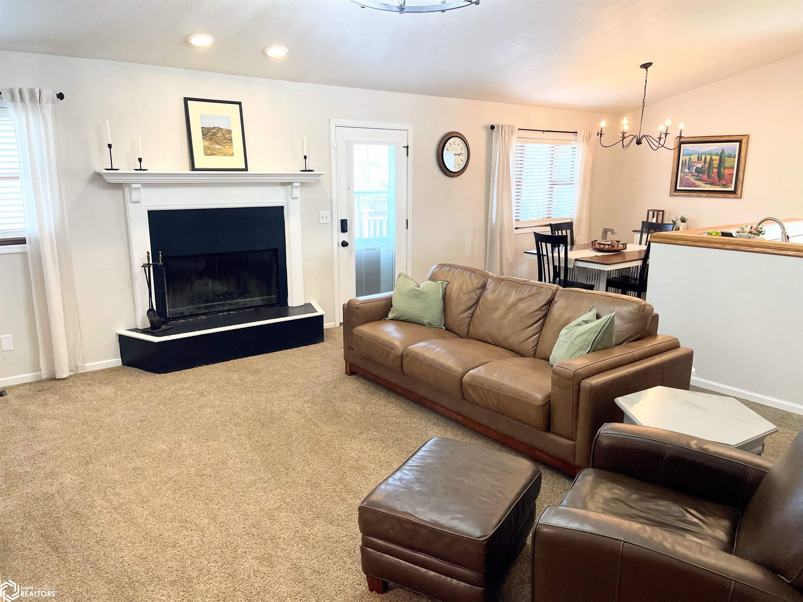 314 E Old Orchard Drive, Mount Pleasant, Iowa image 6