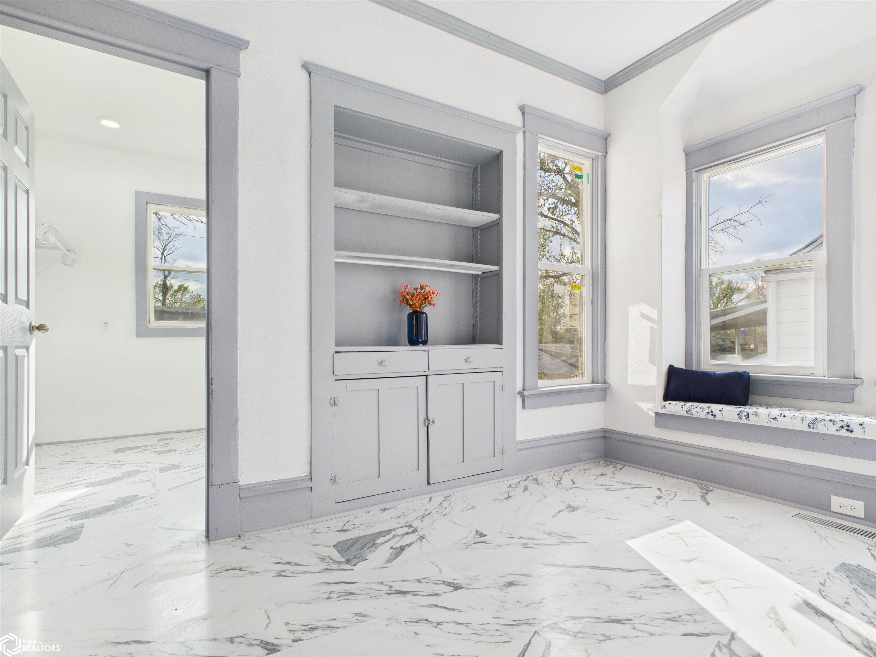 Beautiful built-ins
