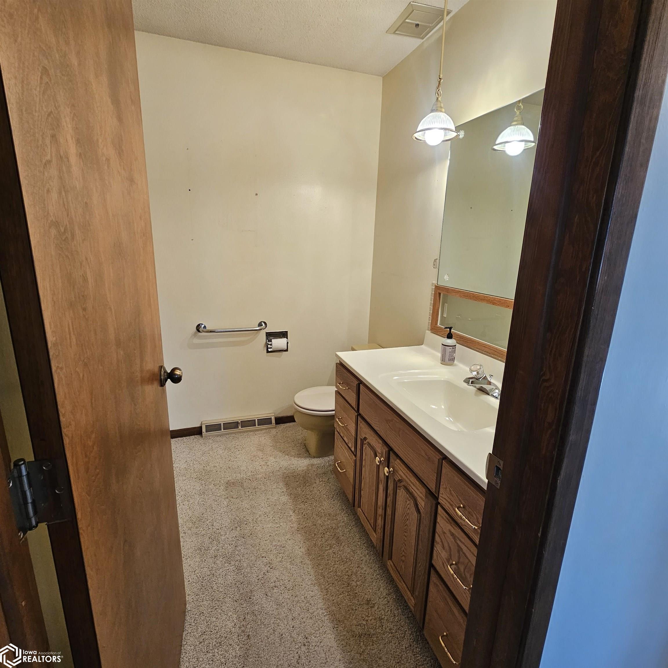 Main bathroom
