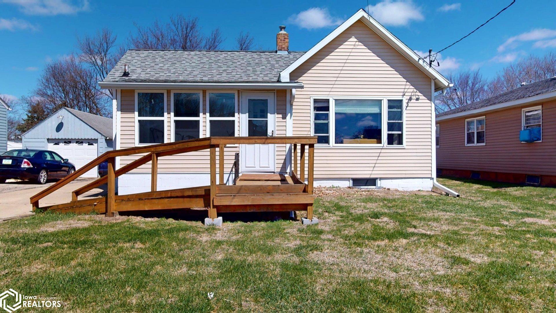1116 1st Street, Mason City, Iowa image 1