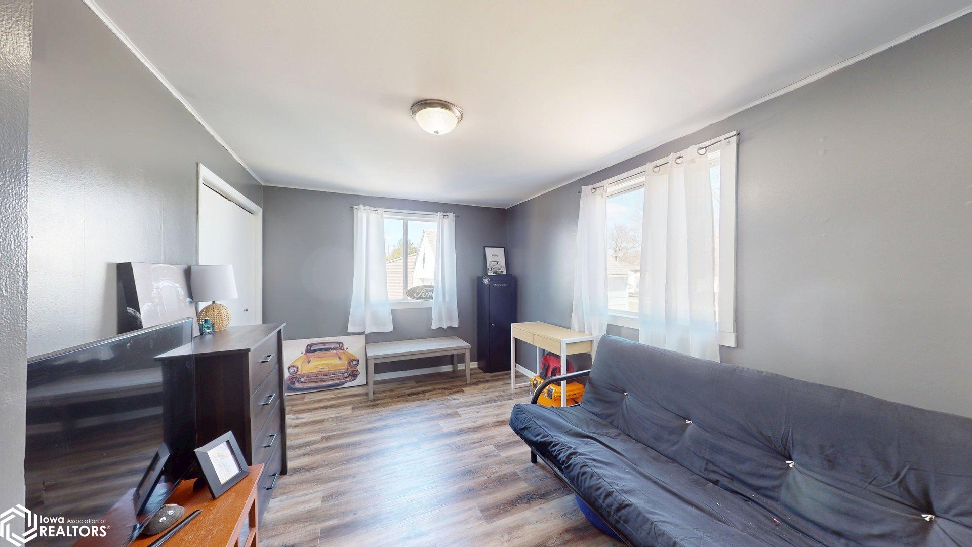 1116 1st Street, Mason City, Iowa image 14