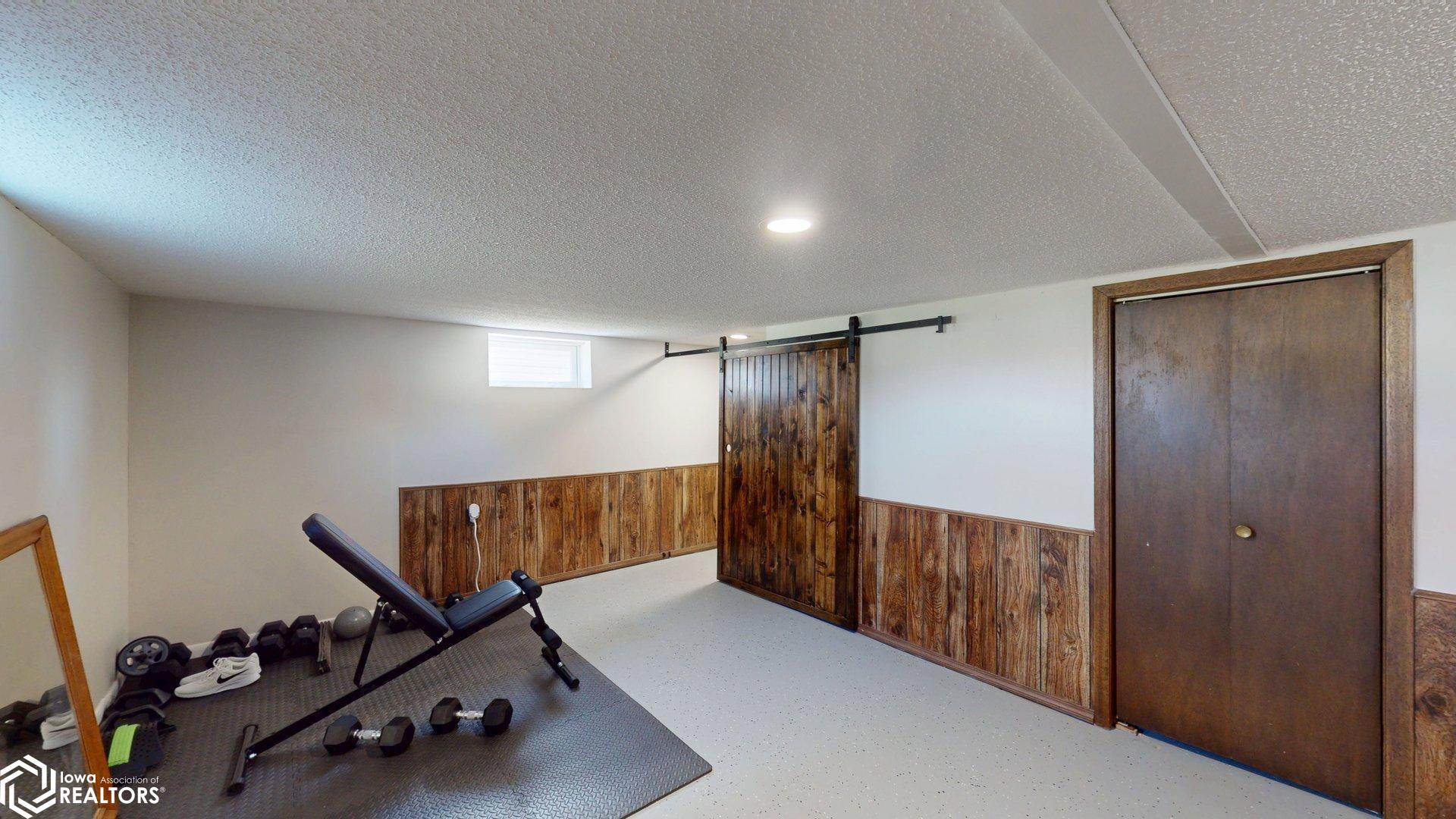 1116 1st Street, Mason City, Iowa image 17