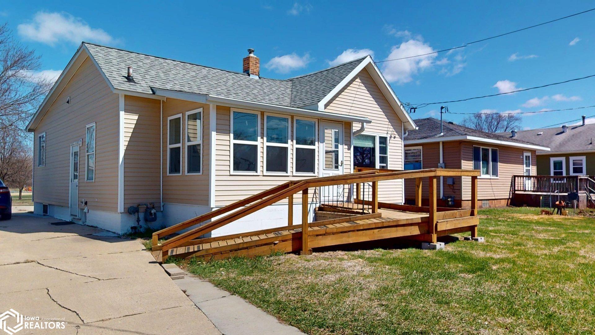 1116 1st Street, Mason City, Iowa image 3