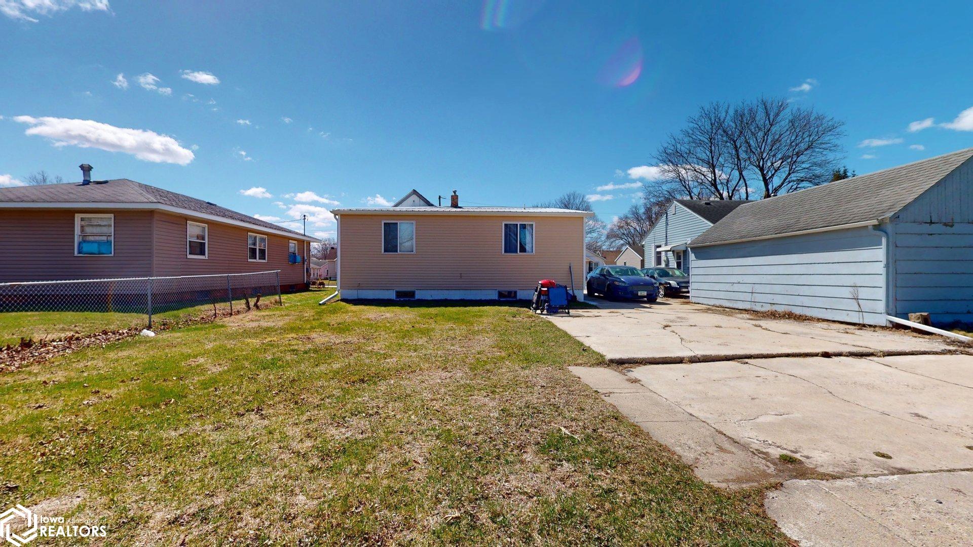 1116 1st Street, Mason City, Iowa image 22