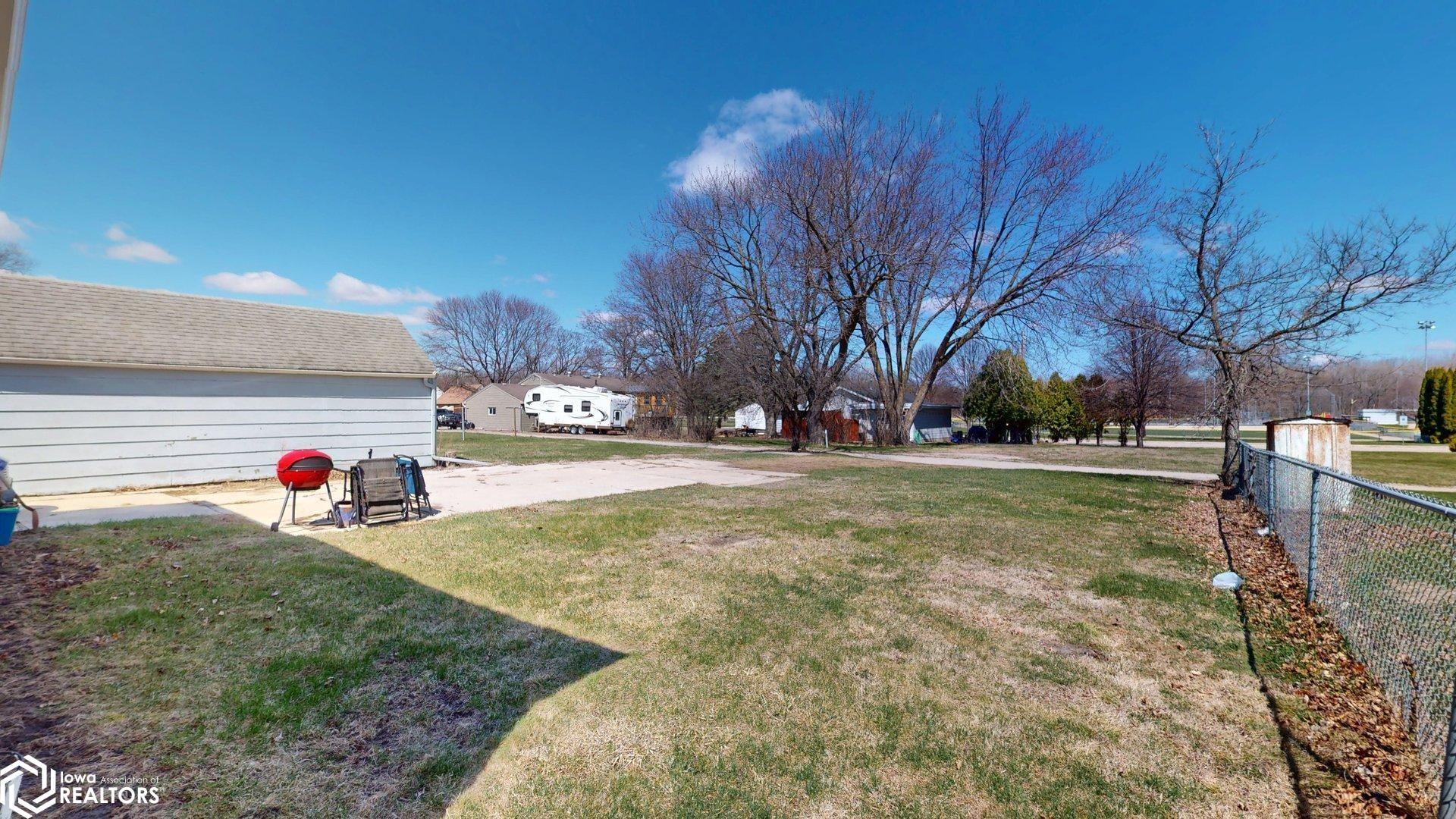 1116 1st Street, Mason City, Iowa image 23