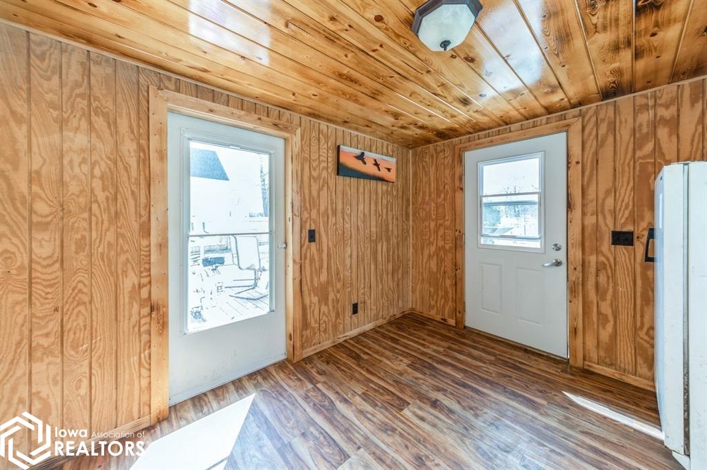729 N E, Oskaloosa, Iowa image 22