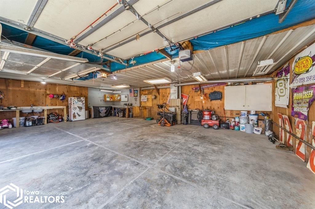 729 N E, Oskaloosa, Iowa image 29