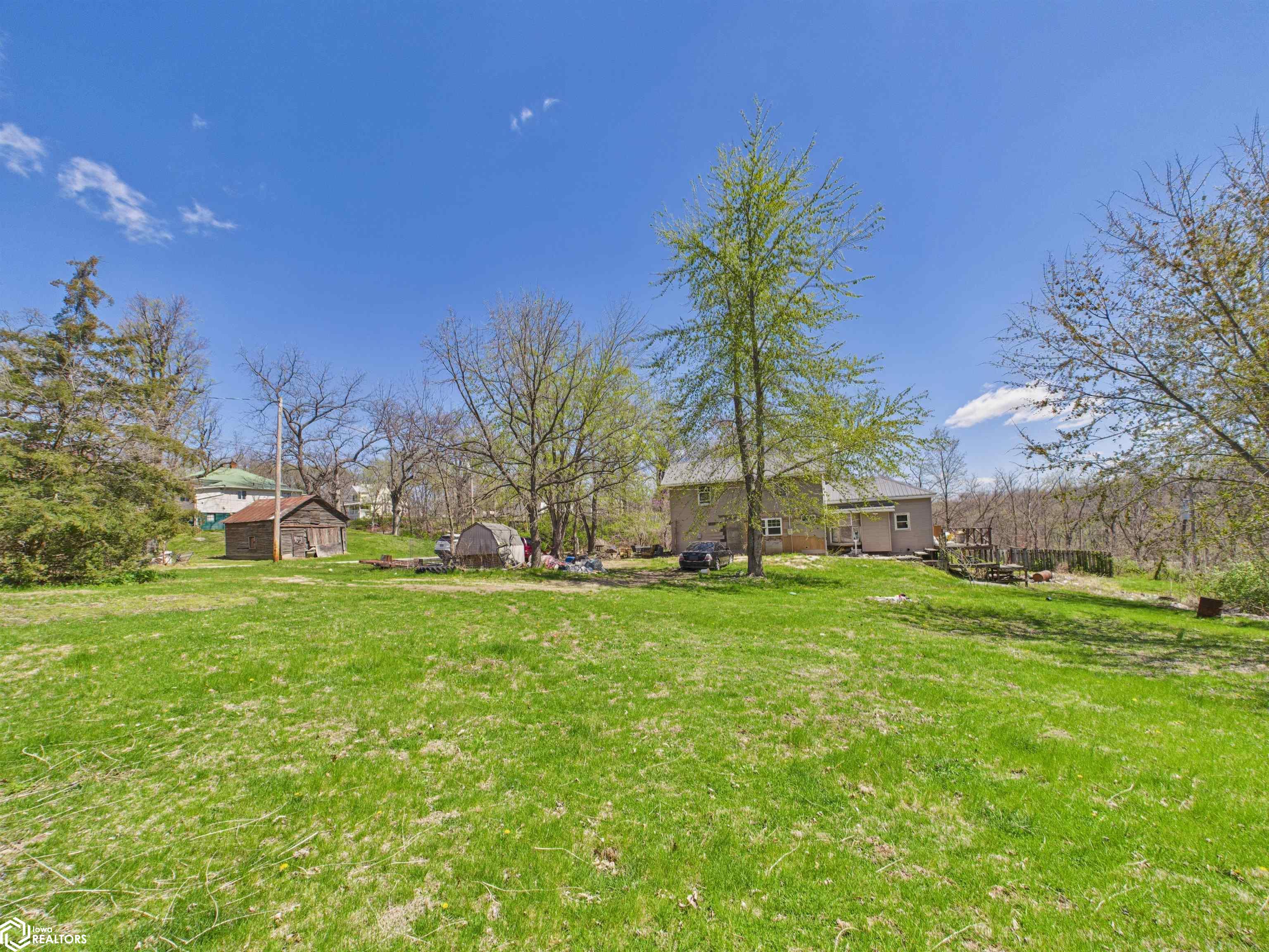 425 S 9th Street, Hamilton, Illinois image 2