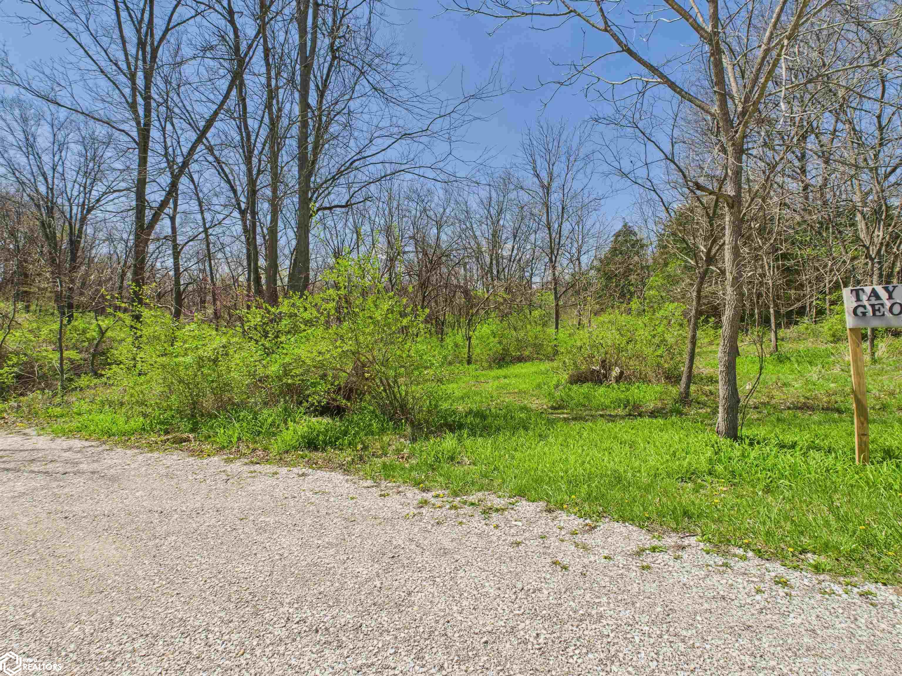 425 S 9th Street, Hamilton, Illinois image 3