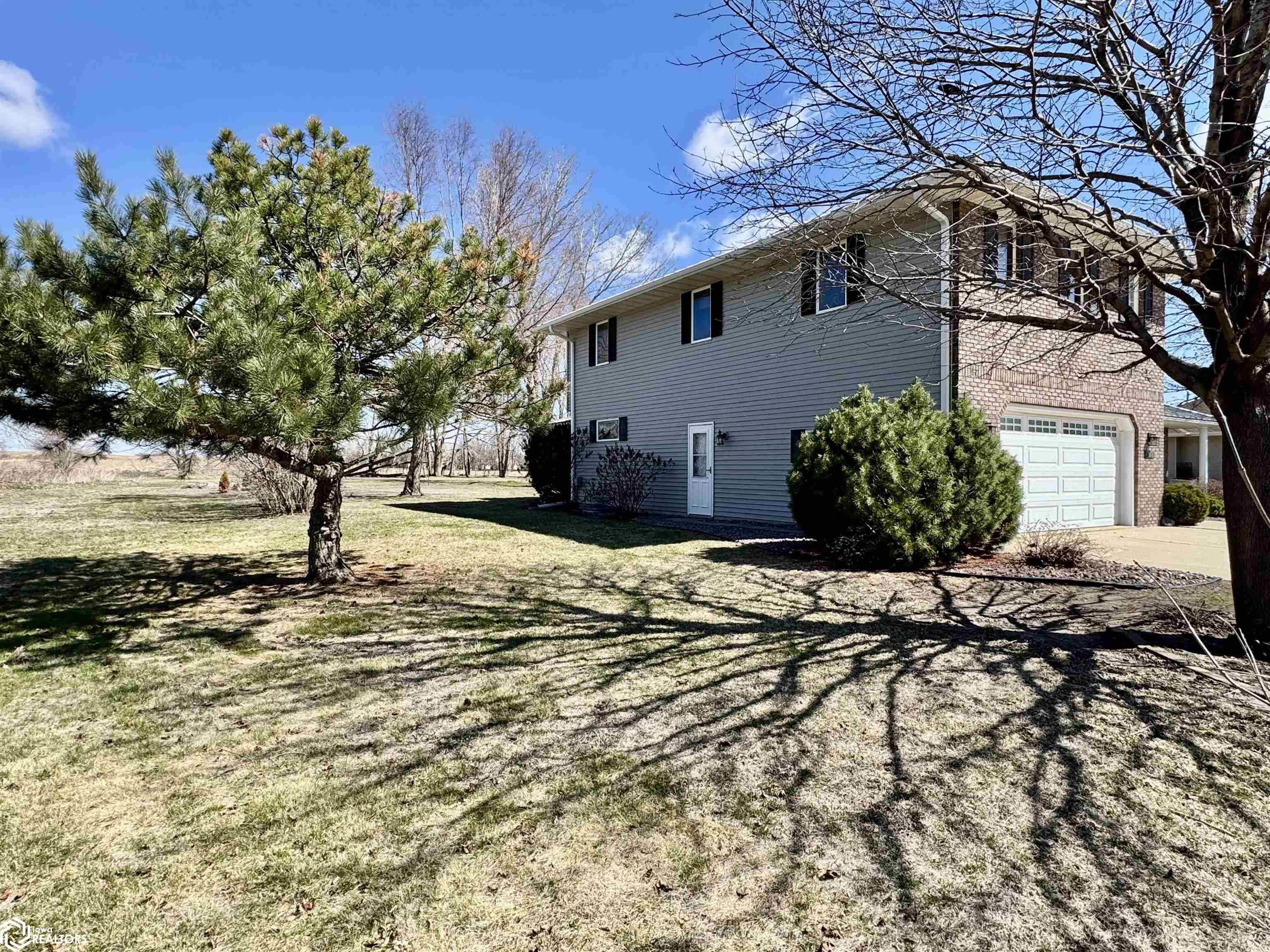 2302 16th Ave N, Clear Lake, Iowa image 2