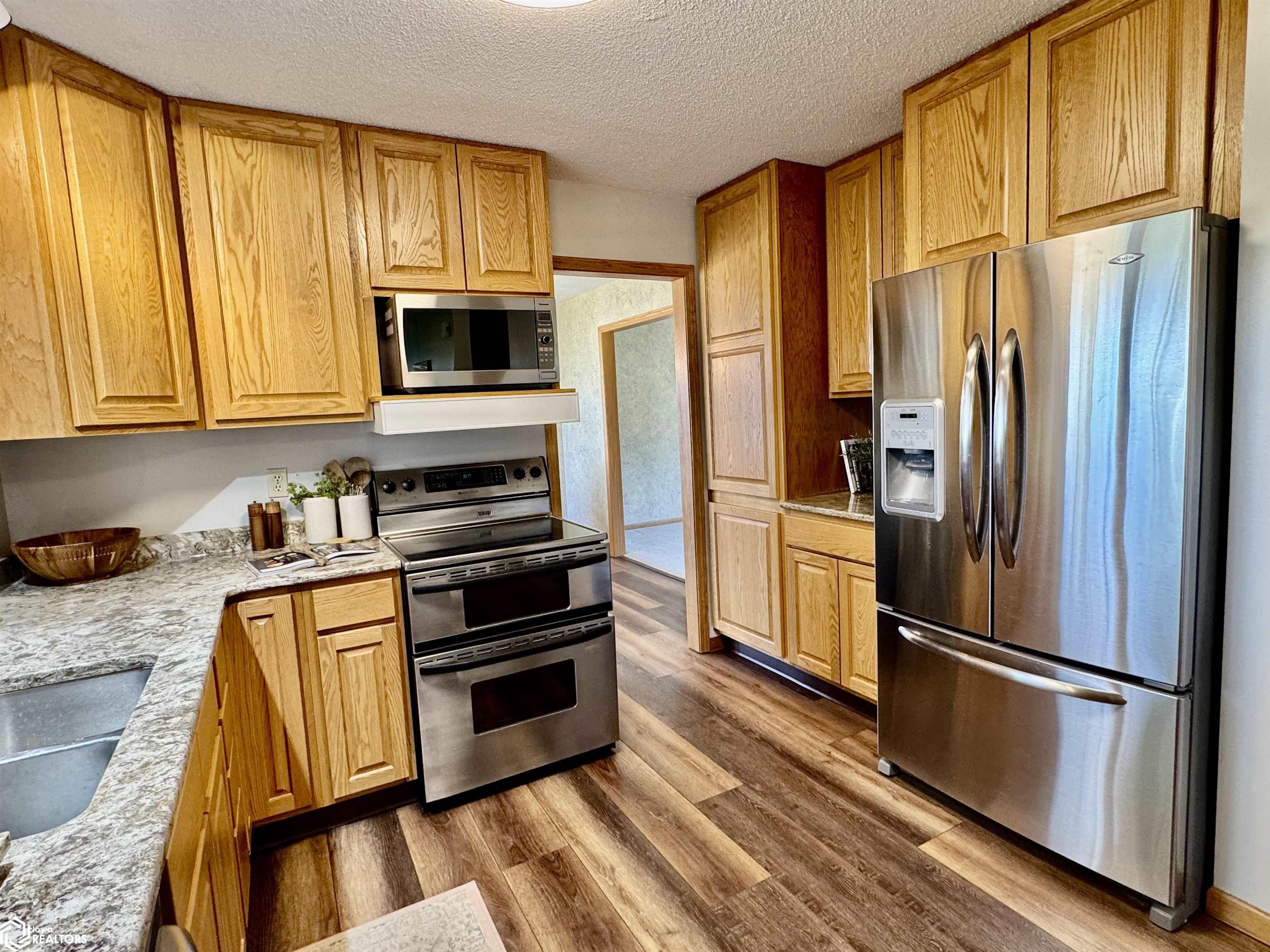 2302 16th Ave N, Clear Lake, Iowa image 18