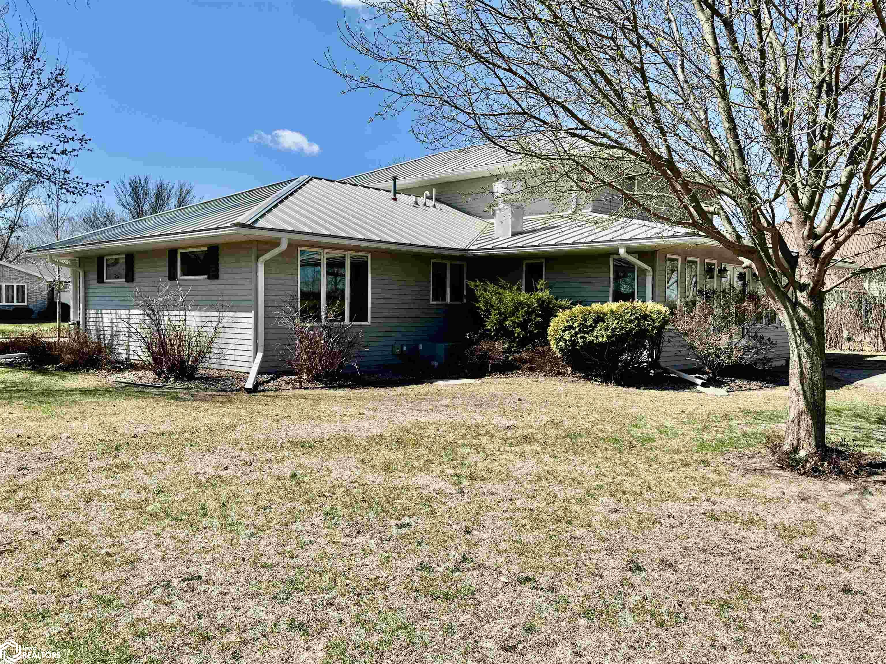 2302 16th Ave N, Clear Lake, Iowa image 10