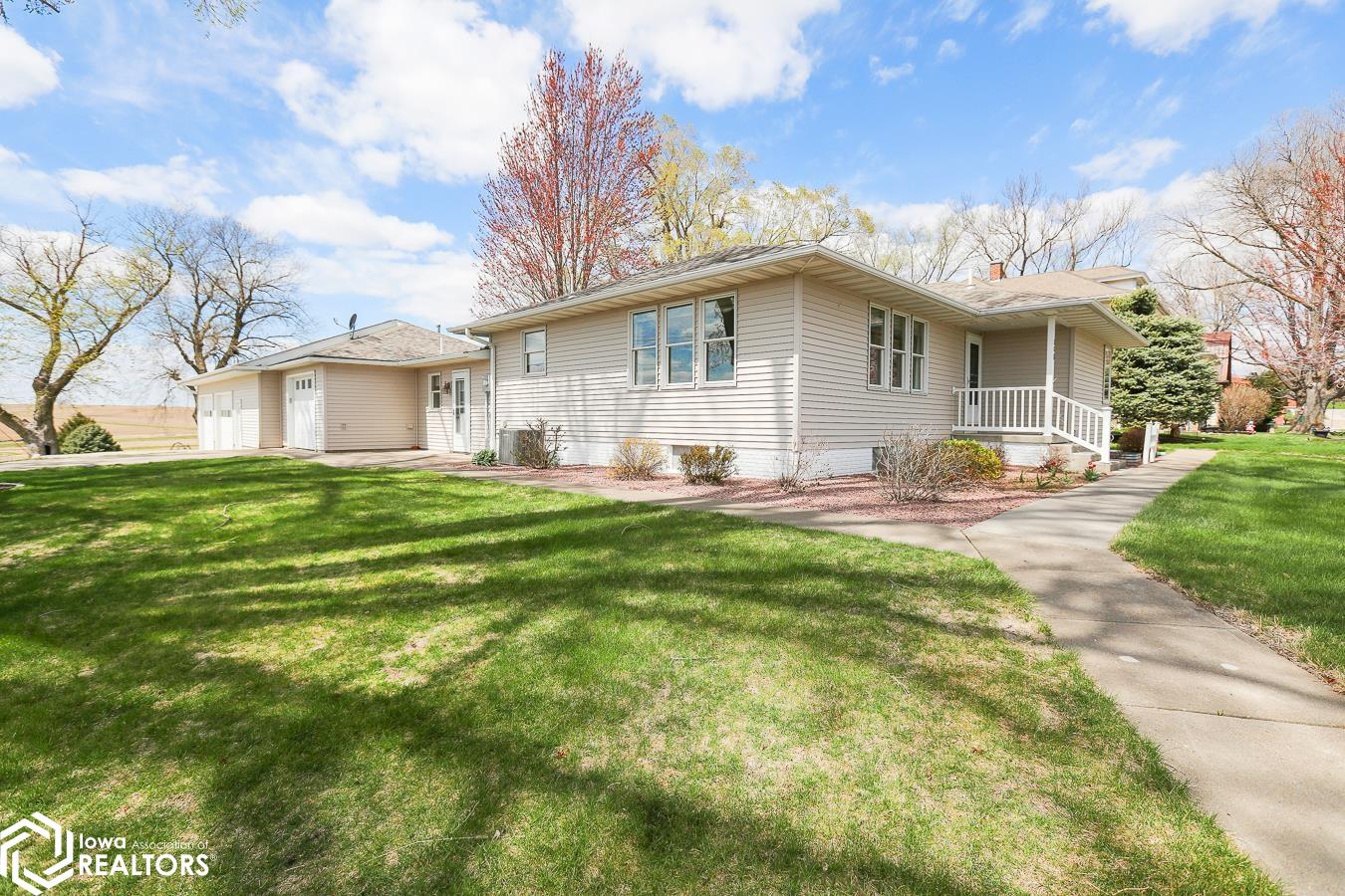 301 Otley Street, Leighton, Iowa image 2