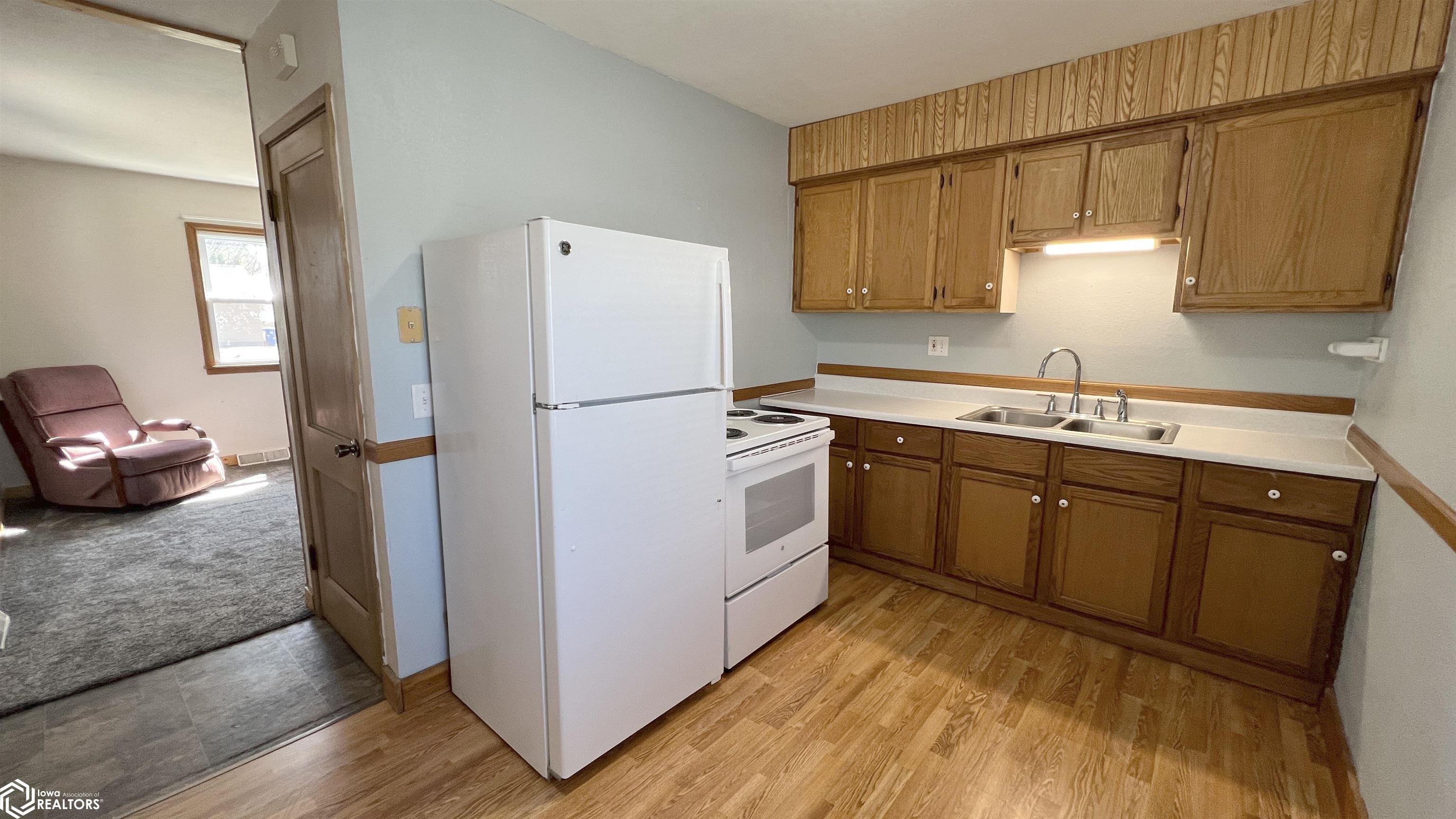 709 8th Avenue, Charles City, Iowa image 6