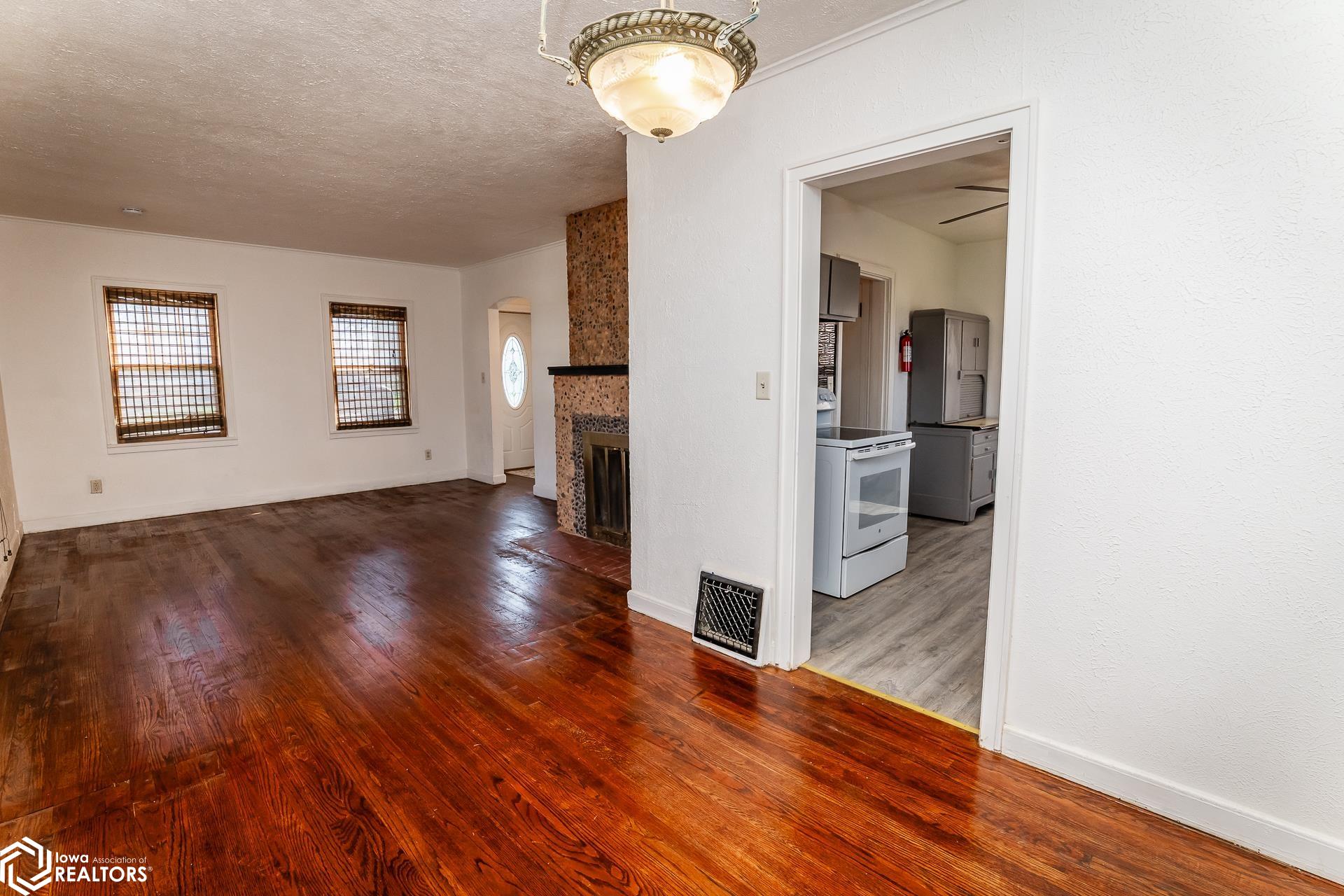 1505 Kalsem Boulevard, Marshalltown, Iowa image 6