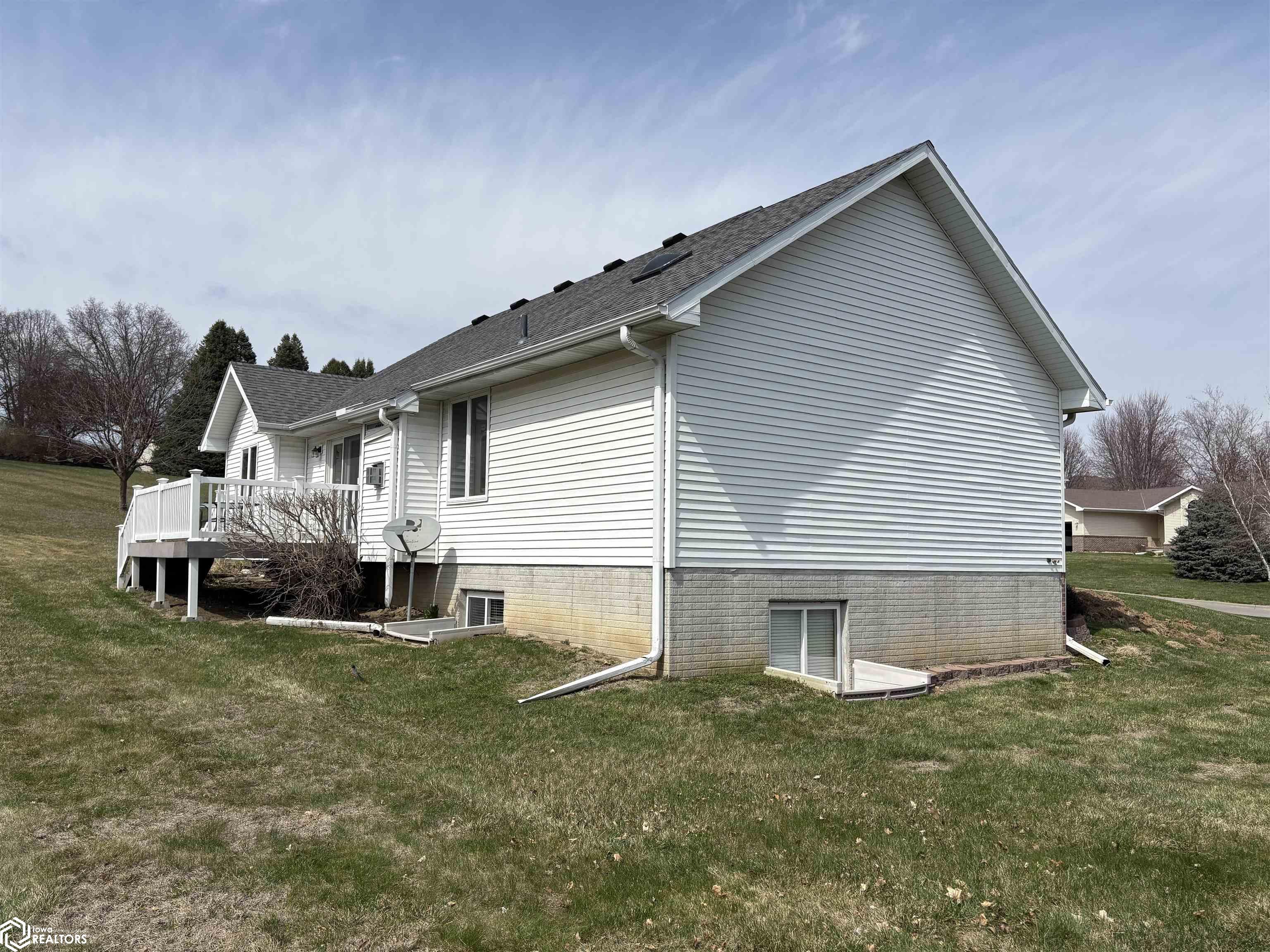 2203 Woodfield Drive, Red Oak, Iowa image 7