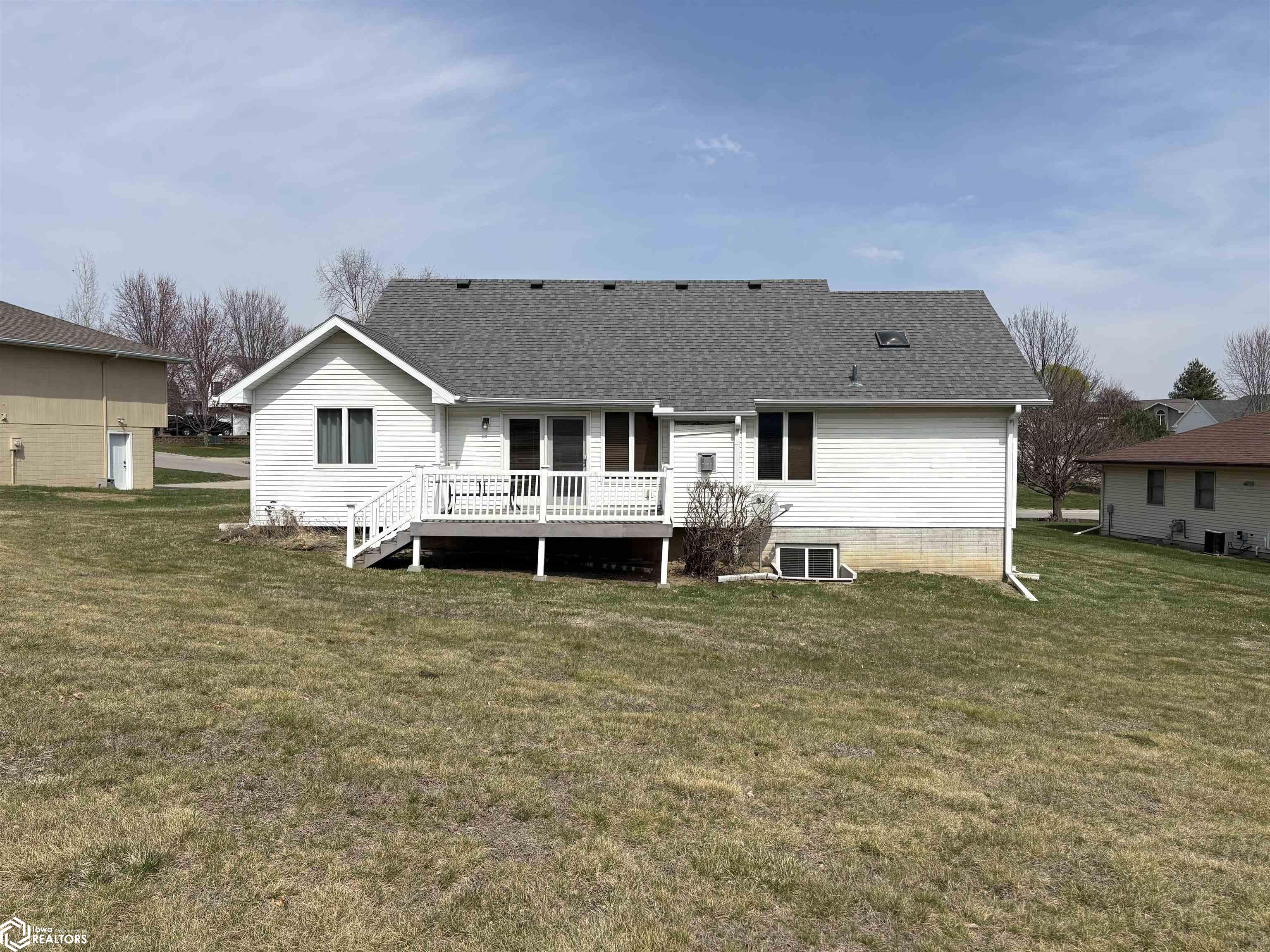 2203 Woodfield Drive, Red Oak, Iowa image 8