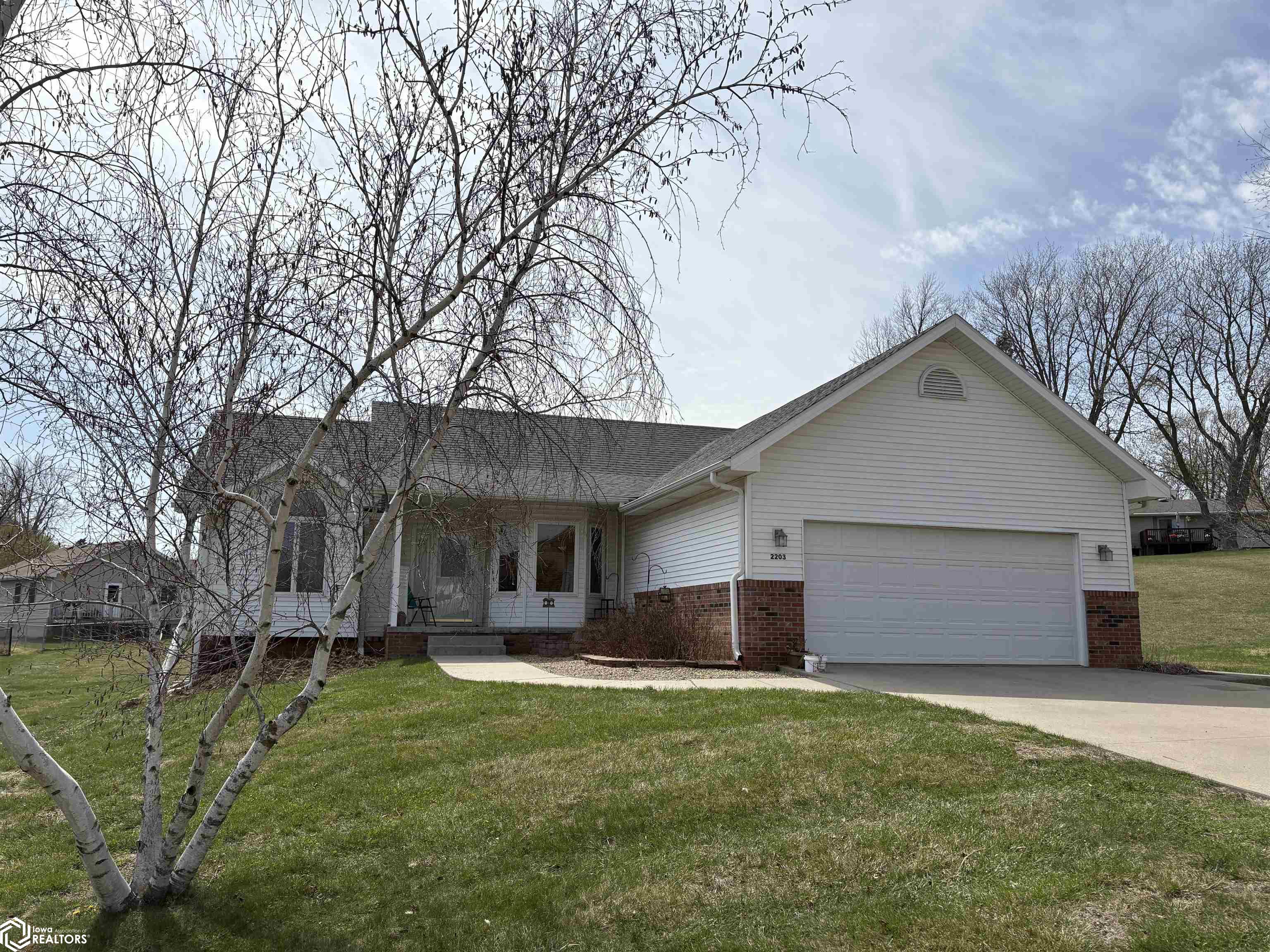 2203 Woodfield Drive, Red Oak, Iowa image 3