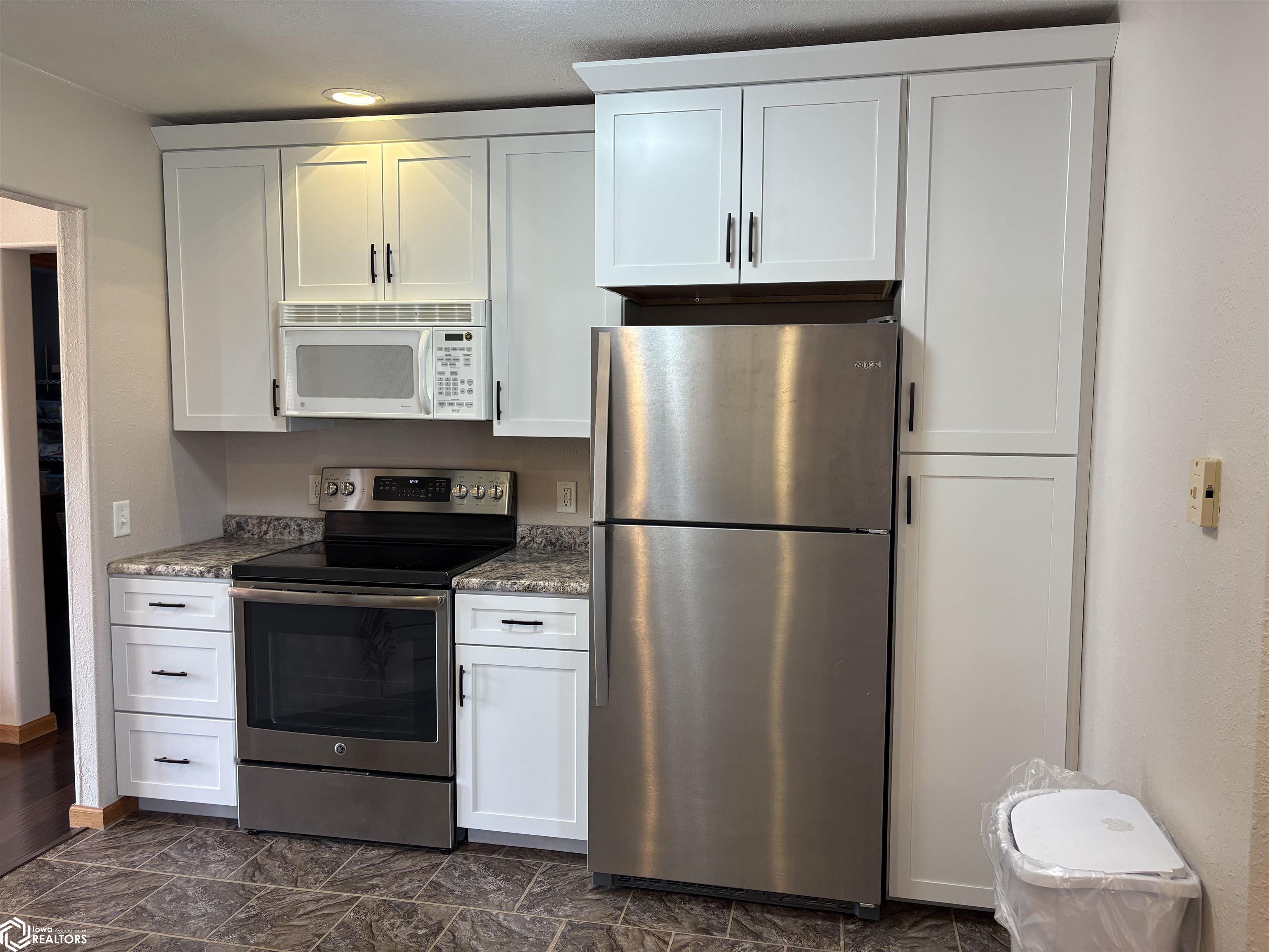2203 Woodfield Drive, Red Oak, Iowa image 16