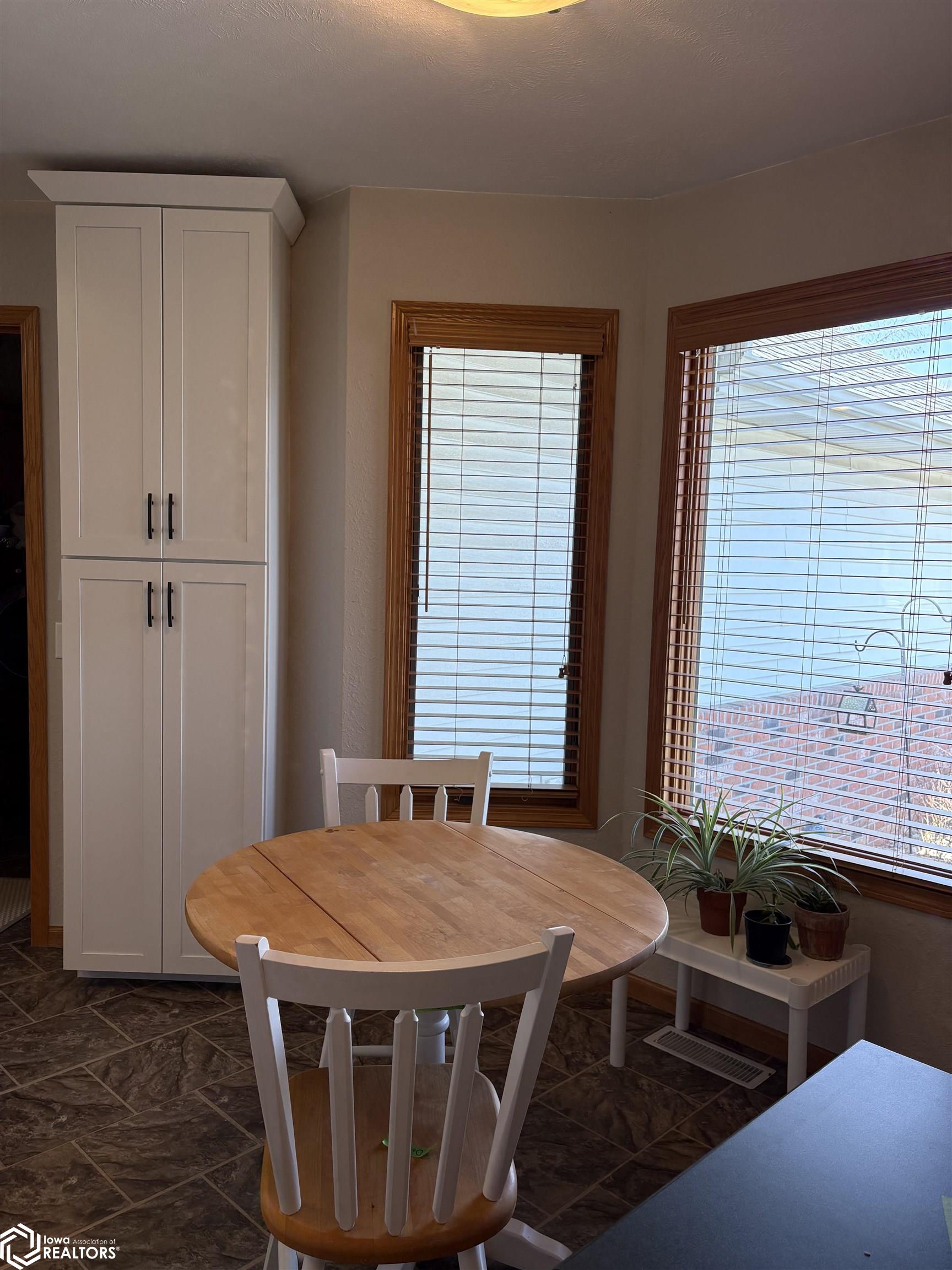 2203 Woodfield Drive, Red Oak, Iowa image 17