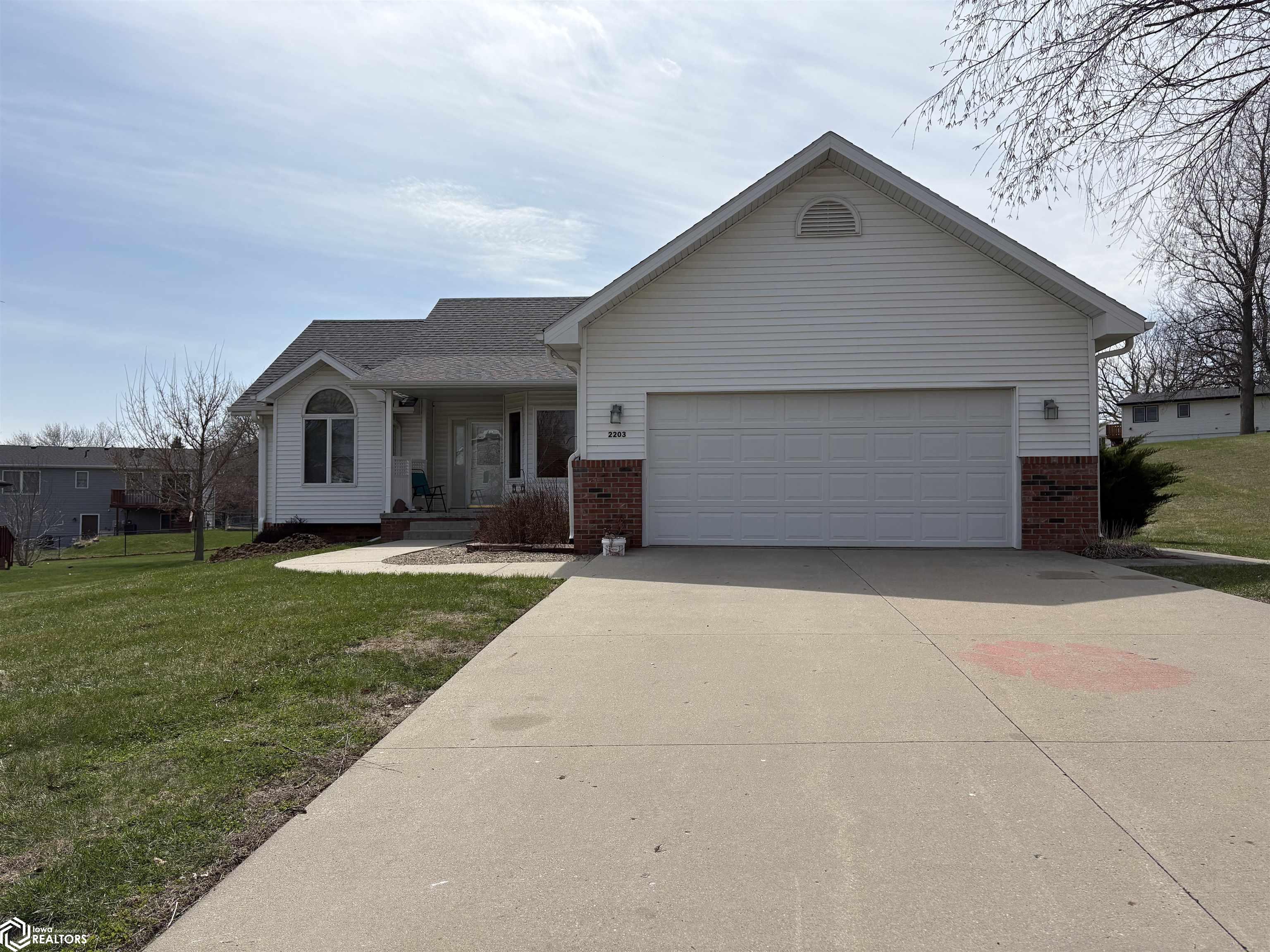 2203 Woodfield Drive, Red Oak, Iowa image 4