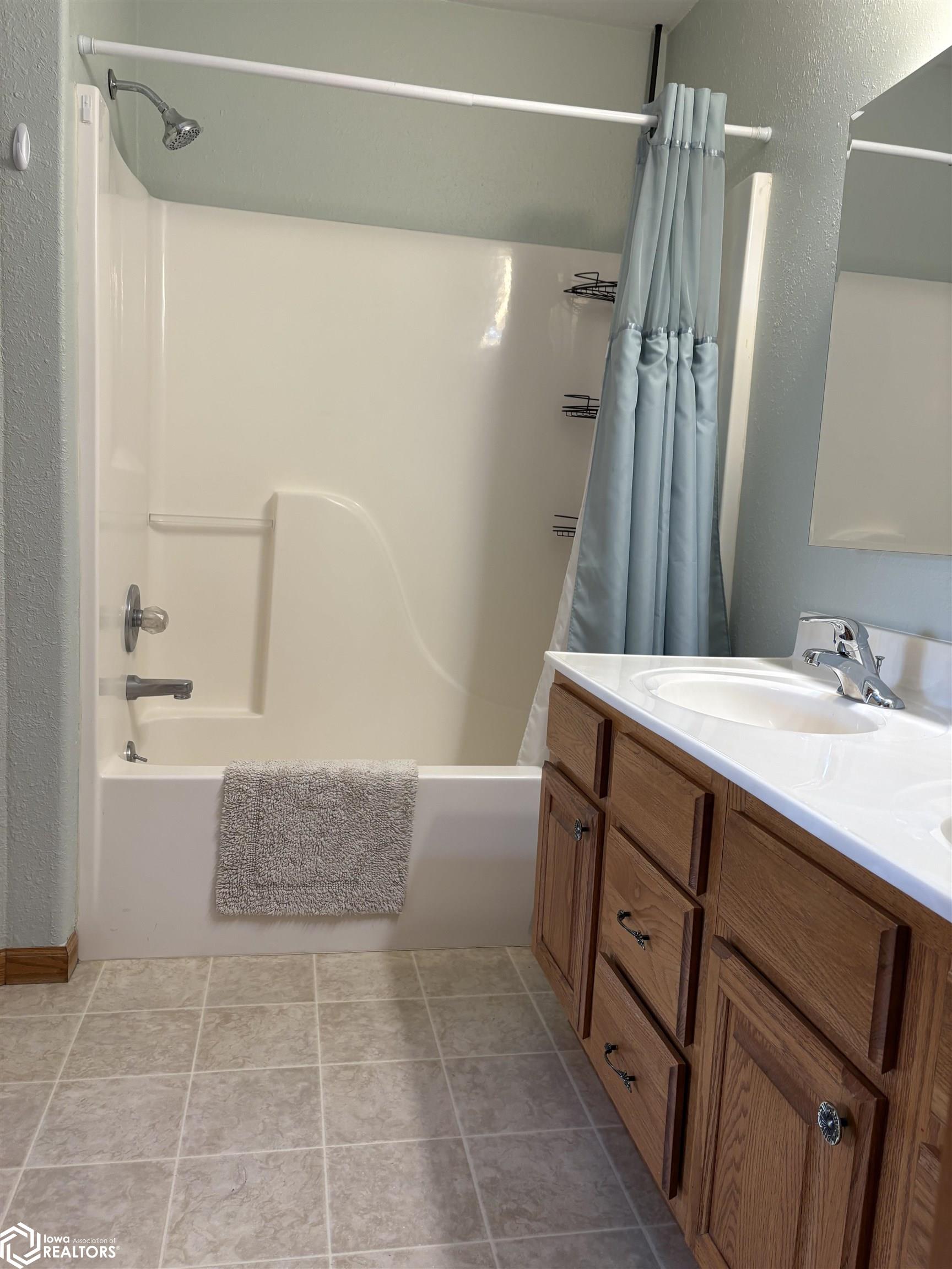 2203 Woodfield Drive, Red Oak, Iowa image 31