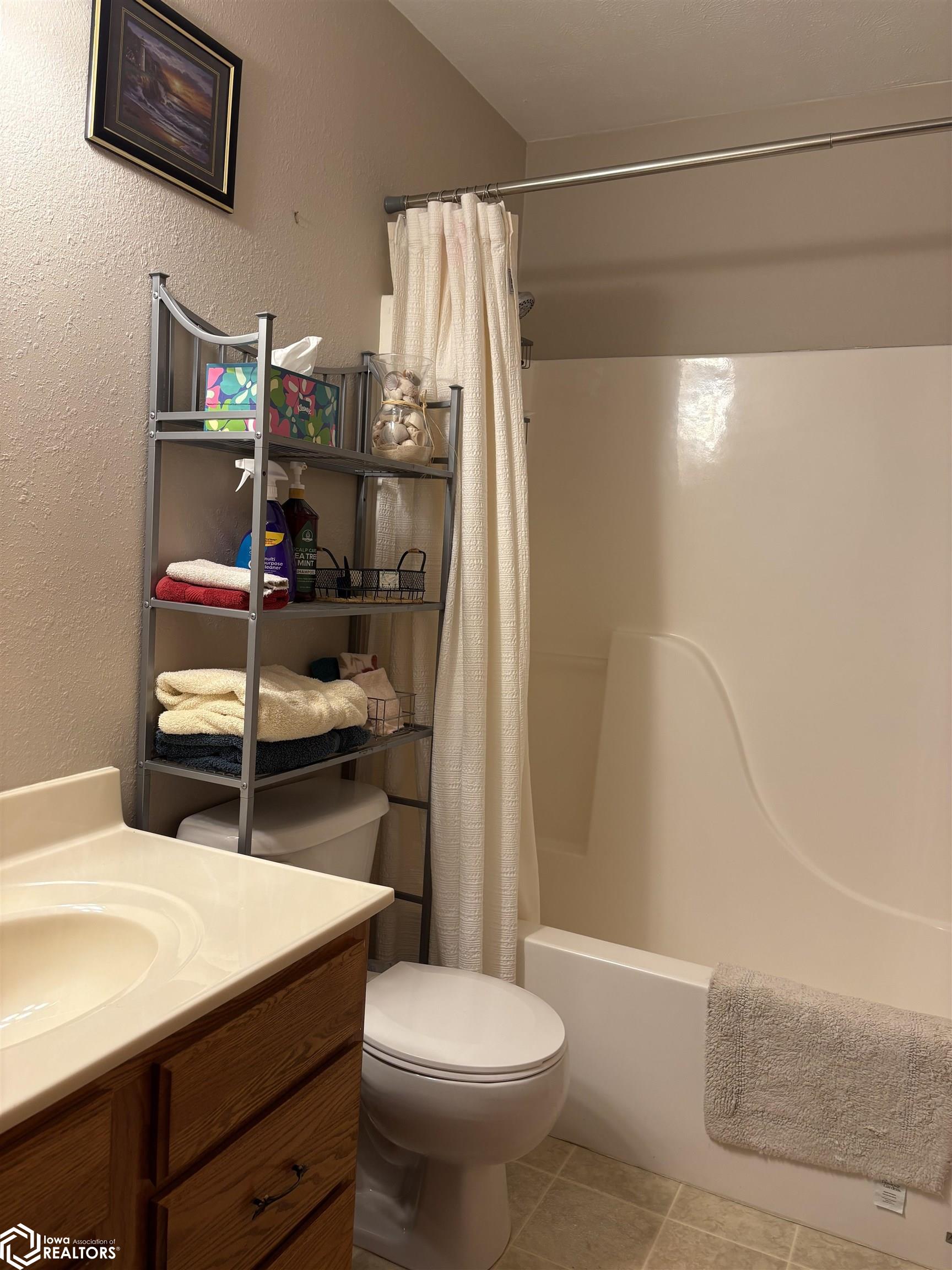 2203 Woodfield Drive, Red Oak, Iowa image 34