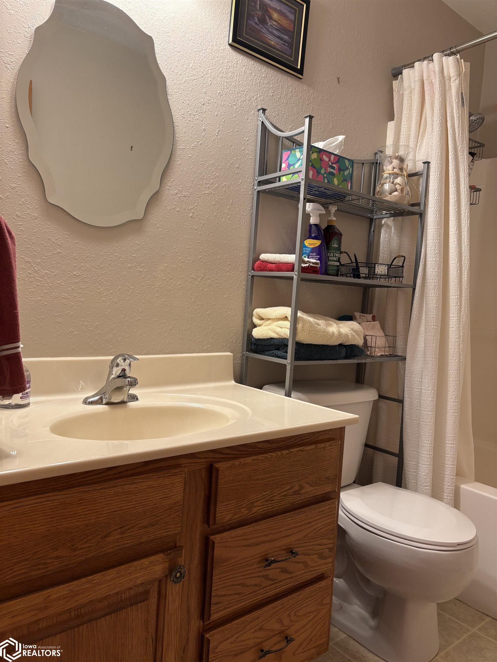 2203 Woodfield Drive, Red Oak, Iowa image 35