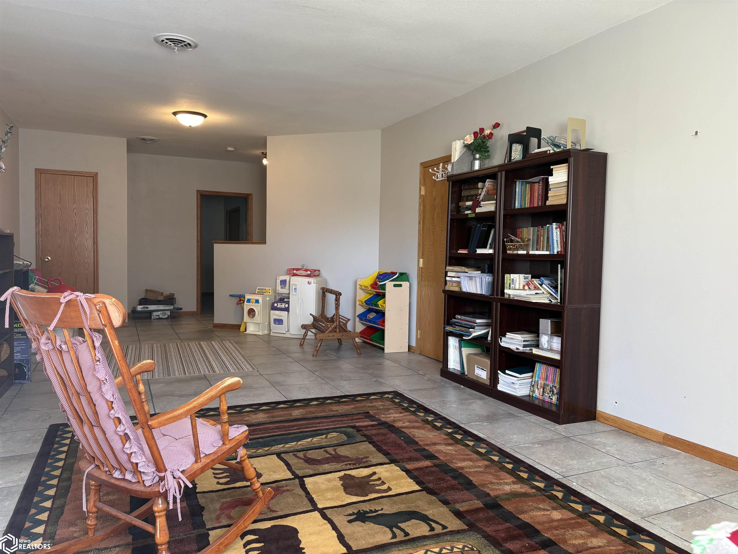 2203 Woodfield Drive, Red Oak, Iowa image 41