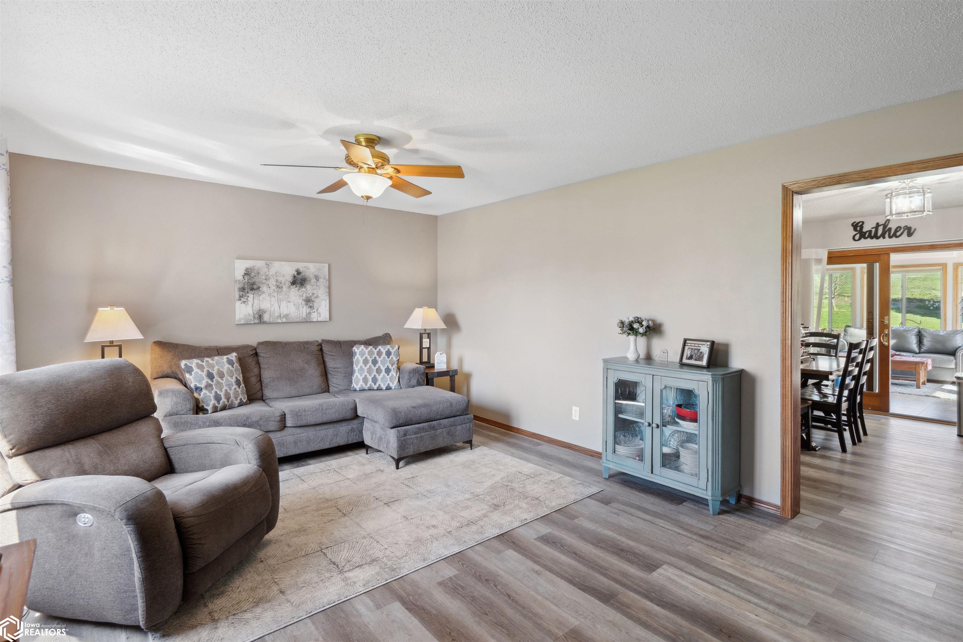 2715 Arnold Drive, Marshalltown, Iowa image 6