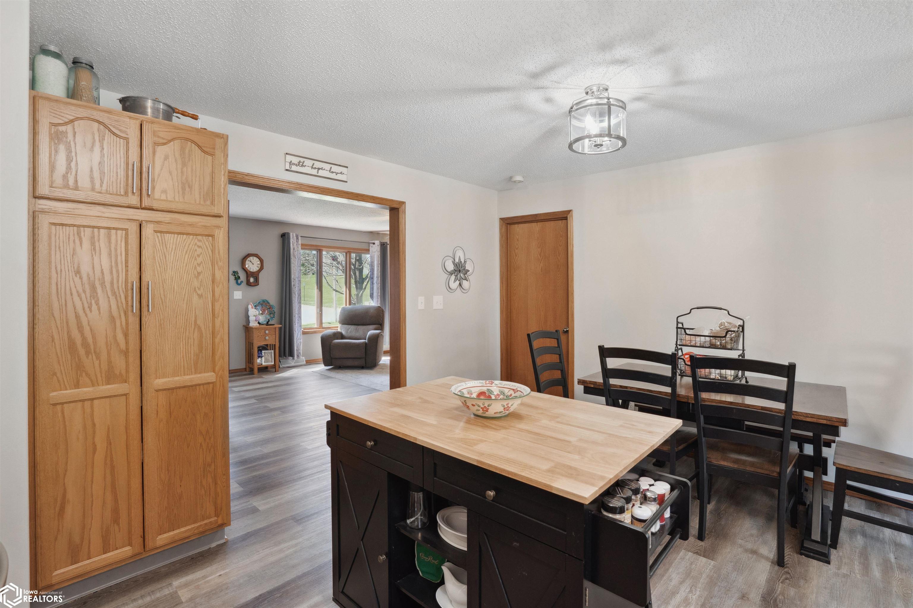 2715 Arnold Drive, Marshalltown, Iowa image 9