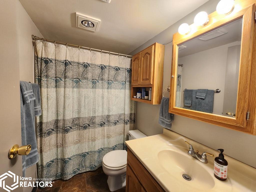 15257 Thoburn Avenue, Clear Lake, Iowa image 11