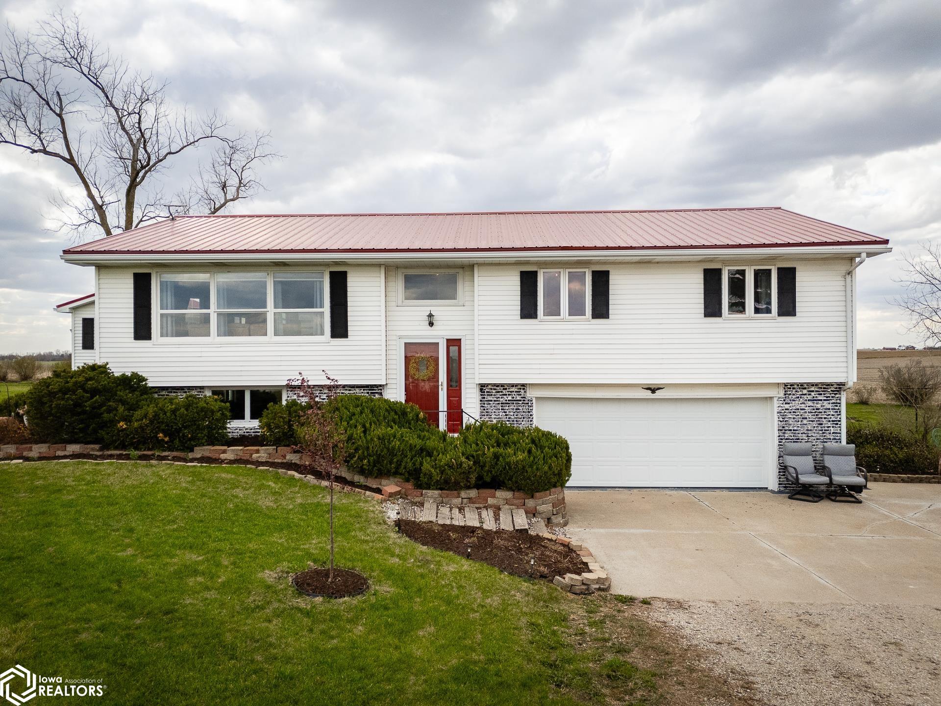 6671 18th Avenue, Keystone, Iowa image 1