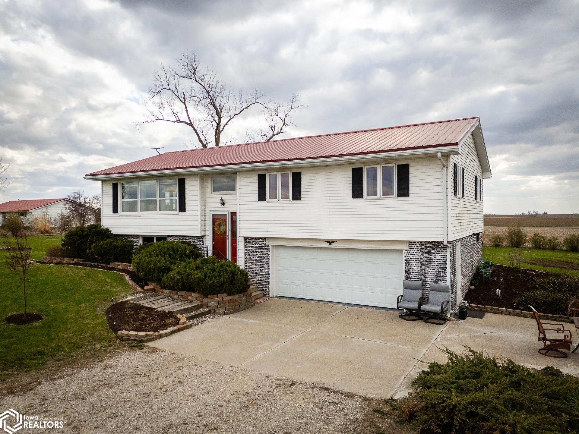 6671 18th Avenue, Keystone, Iowa image 2