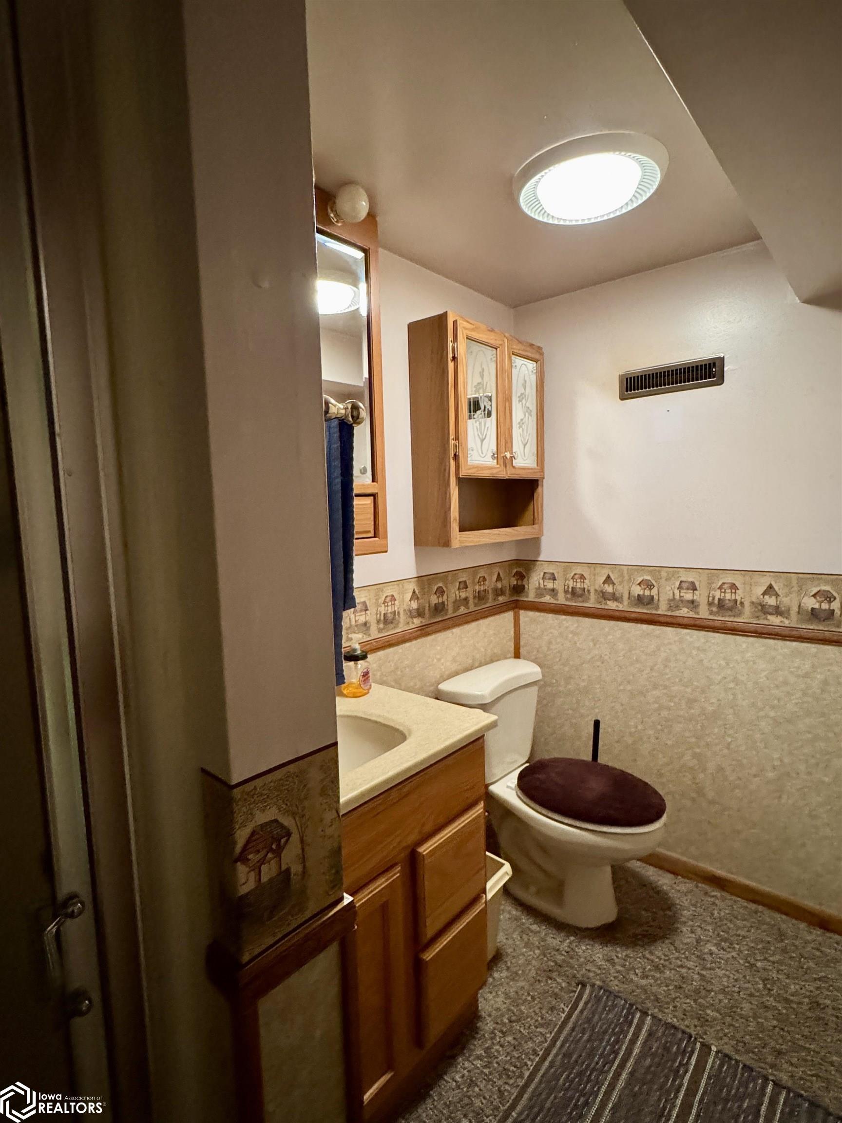 107 Knutsen Street, Exira, Iowa image 32