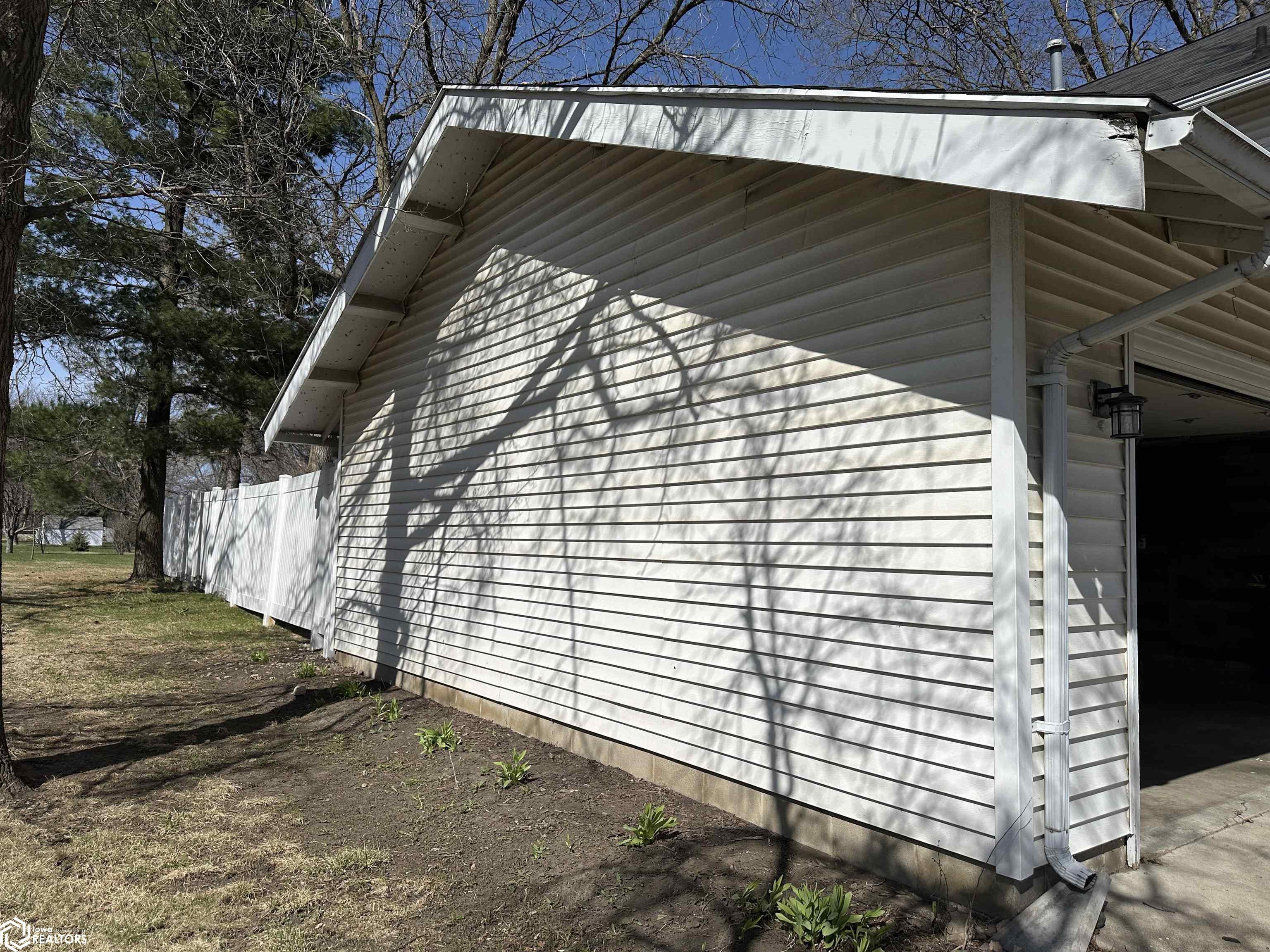 604 N 3rd Ave, Northwood, Iowa image 17