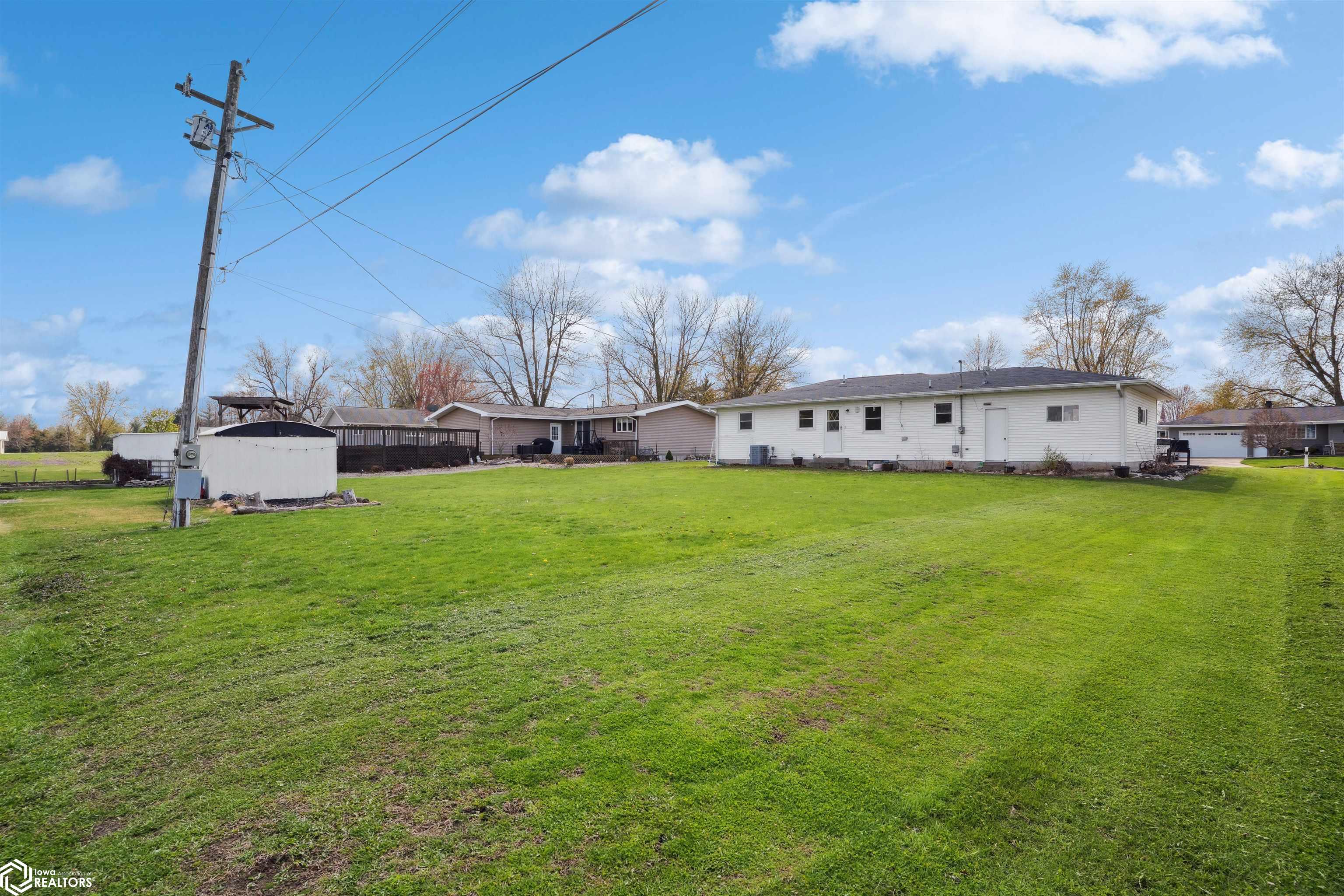 205 9th Street, West Point, Iowa image 25