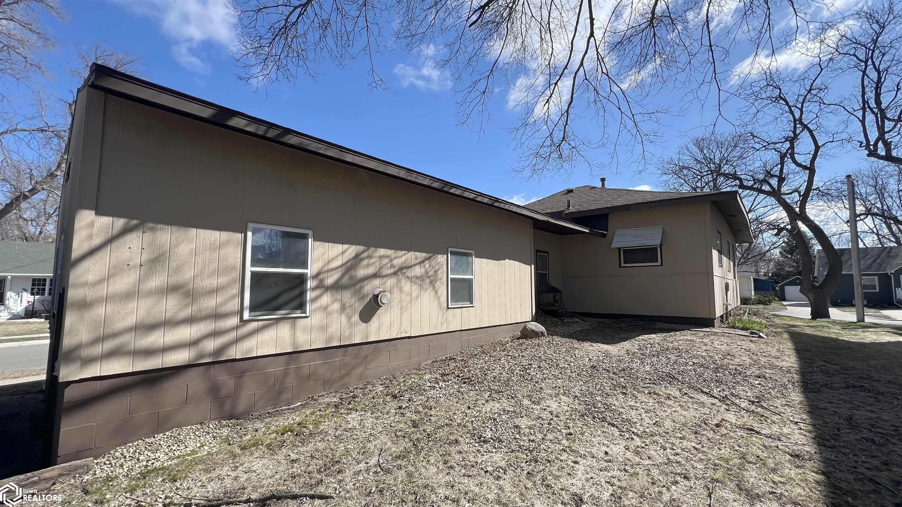 129 N 14th Street, Clear Lake, Iowa image 25