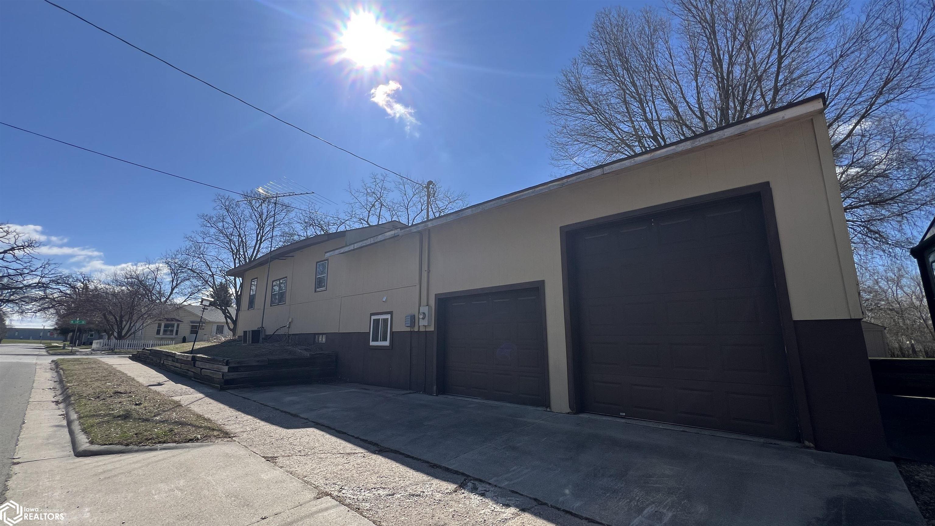 129 N 14th Street, Clear Lake, Iowa image 26