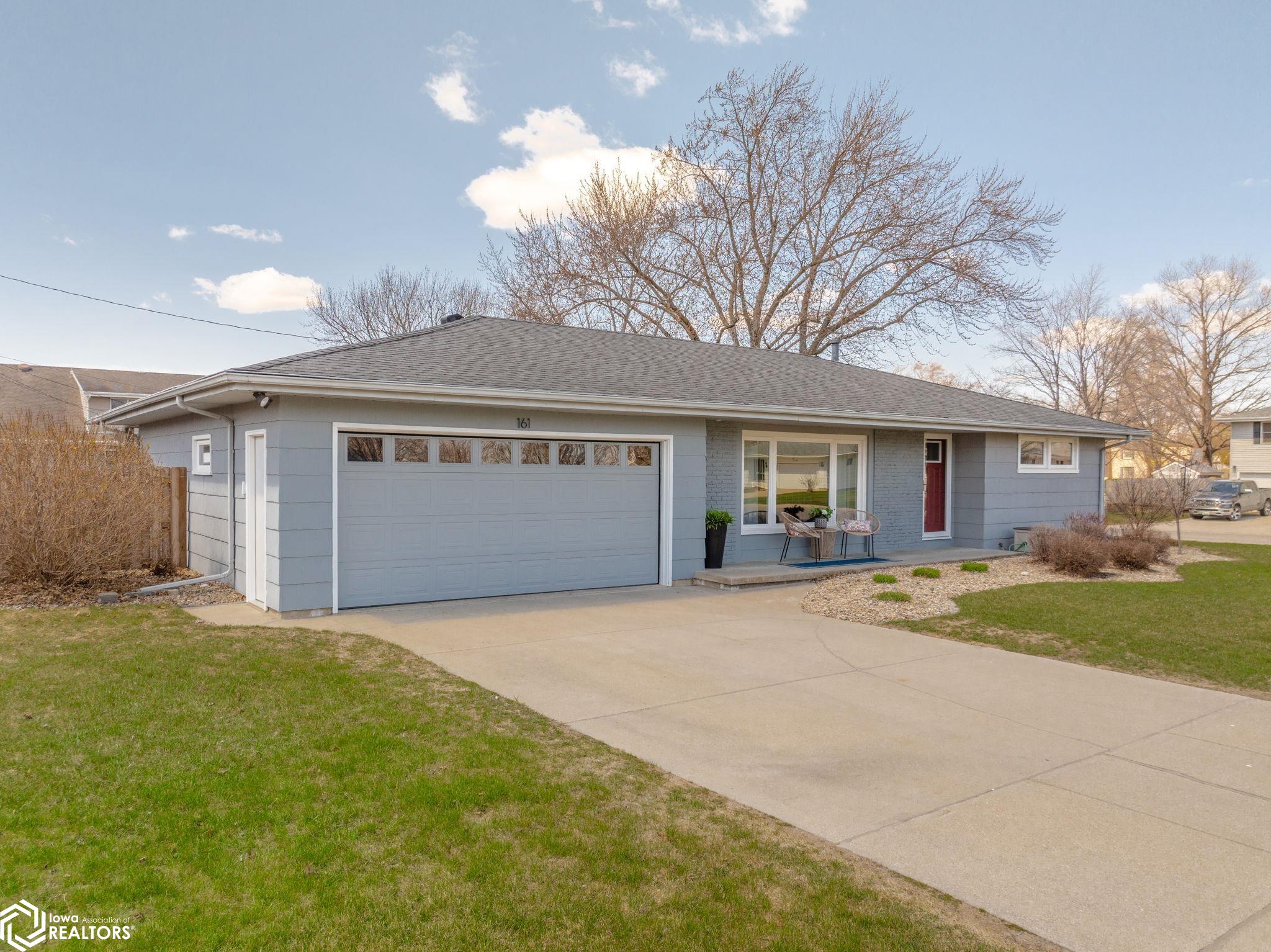 161 Granada Drive, Mason City, Iowa image 3