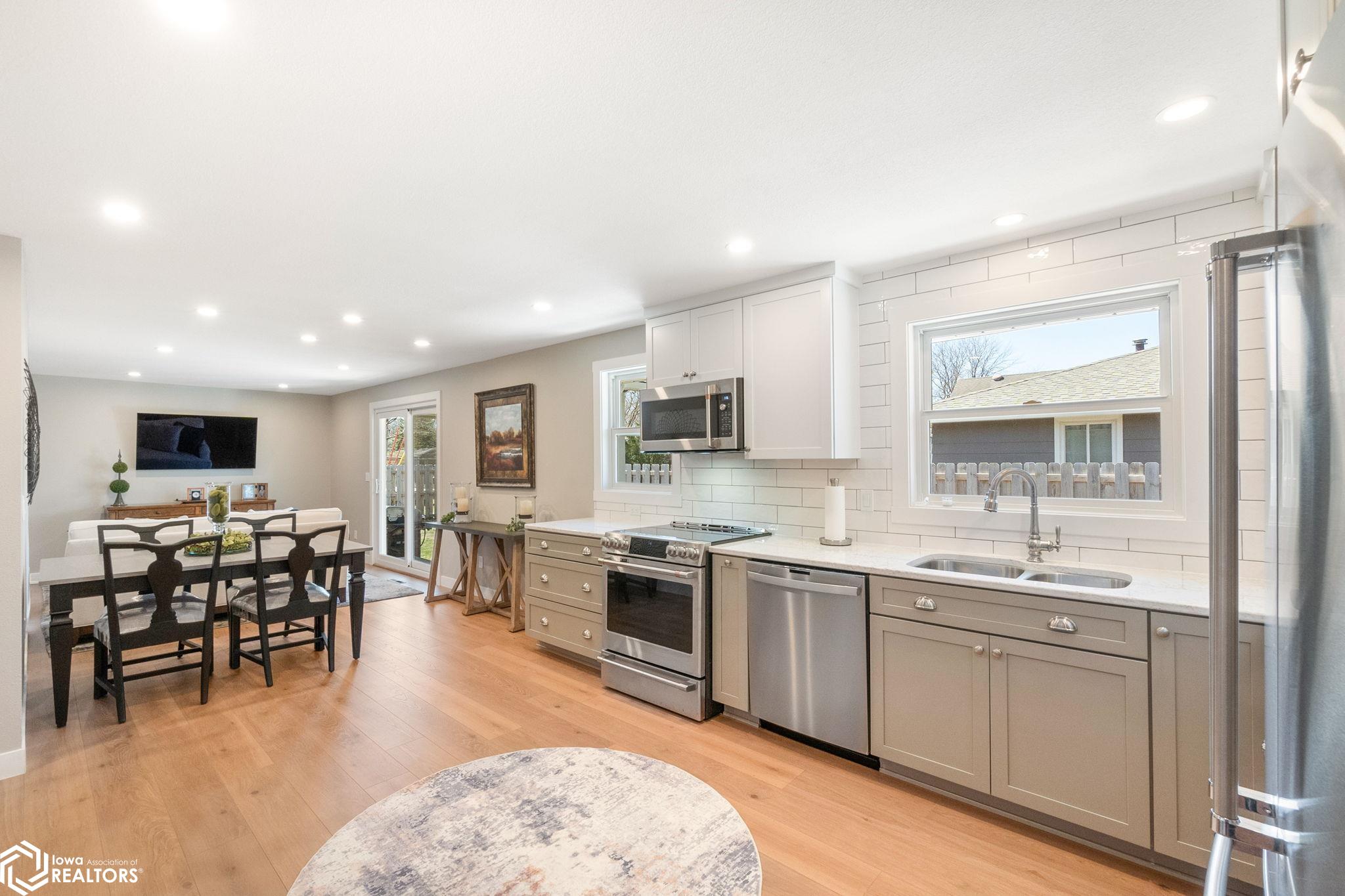 161 Granada Drive, Mason City, Iowa image 9