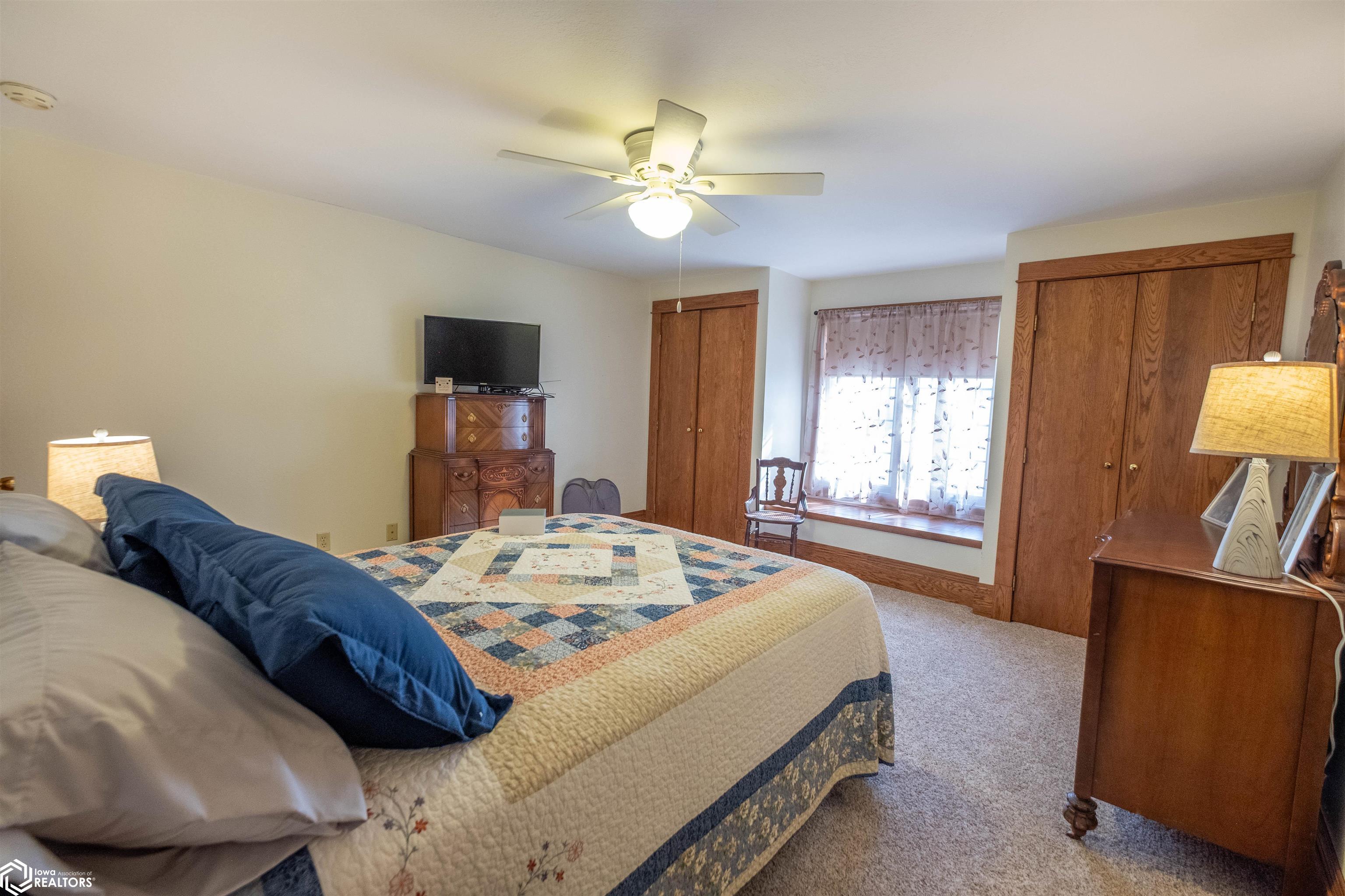 402 E Grundy Avenue, Conrad, Iowa image 19