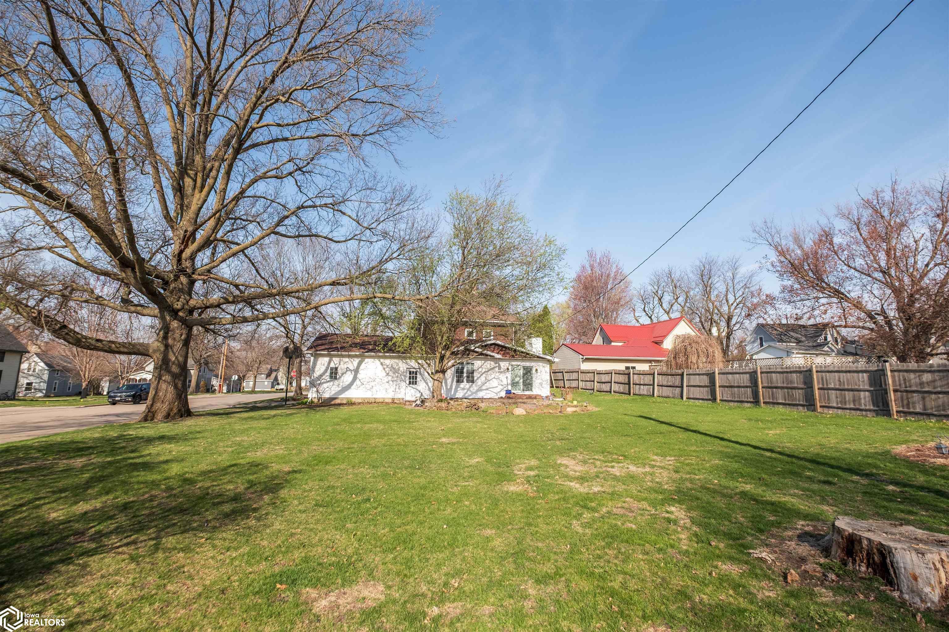 402 E Grundy Avenue, Conrad, Iowa image 27