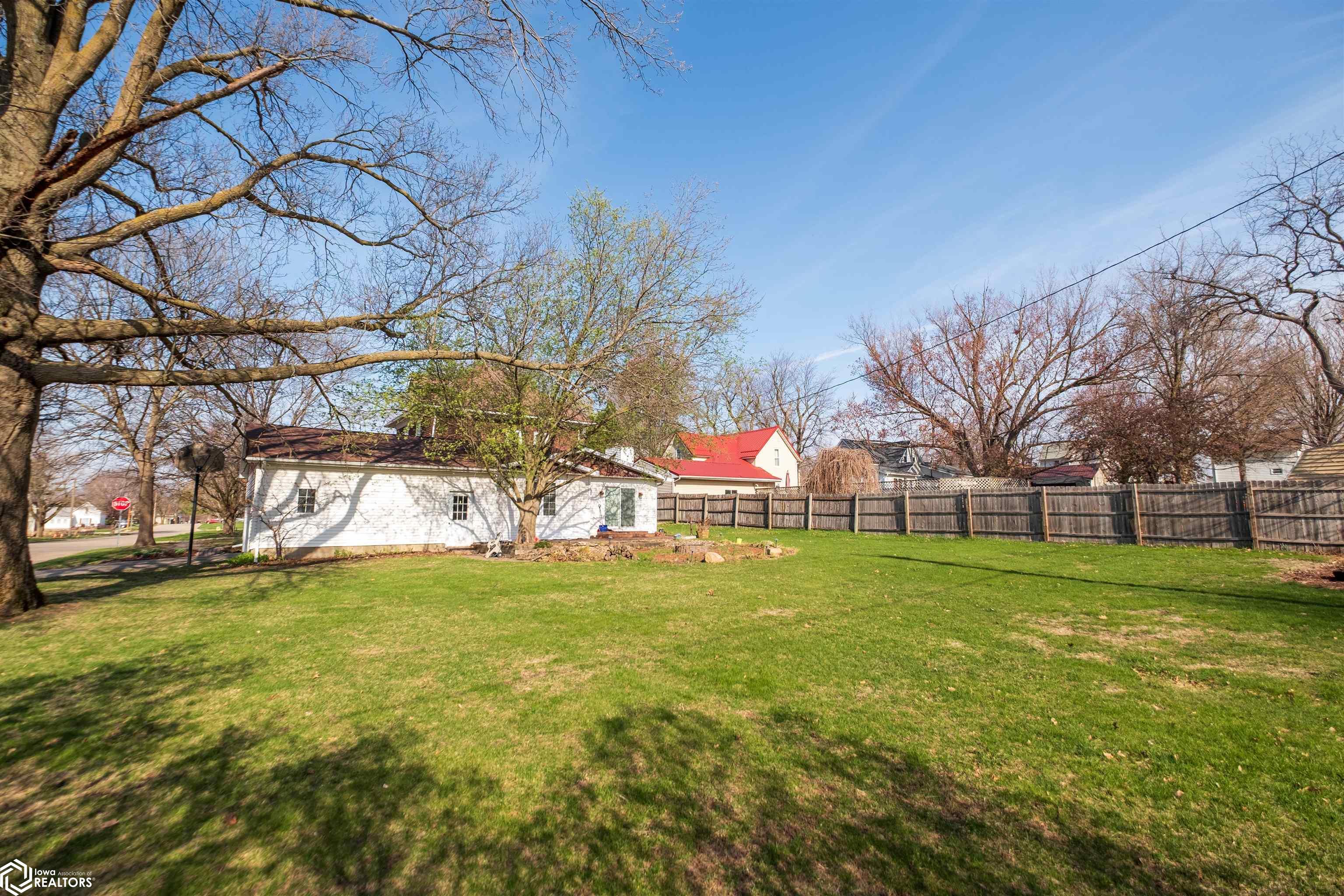 402 E Grundy Avenue, Conrad, Iowa image 30