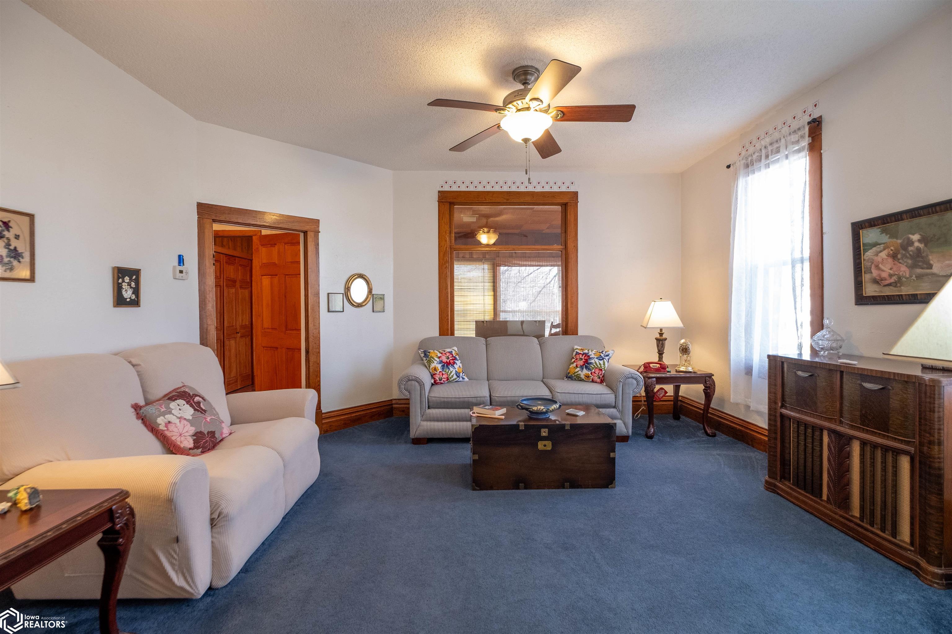 402 E Grundy Avenue, Conrad, Iowa image 7