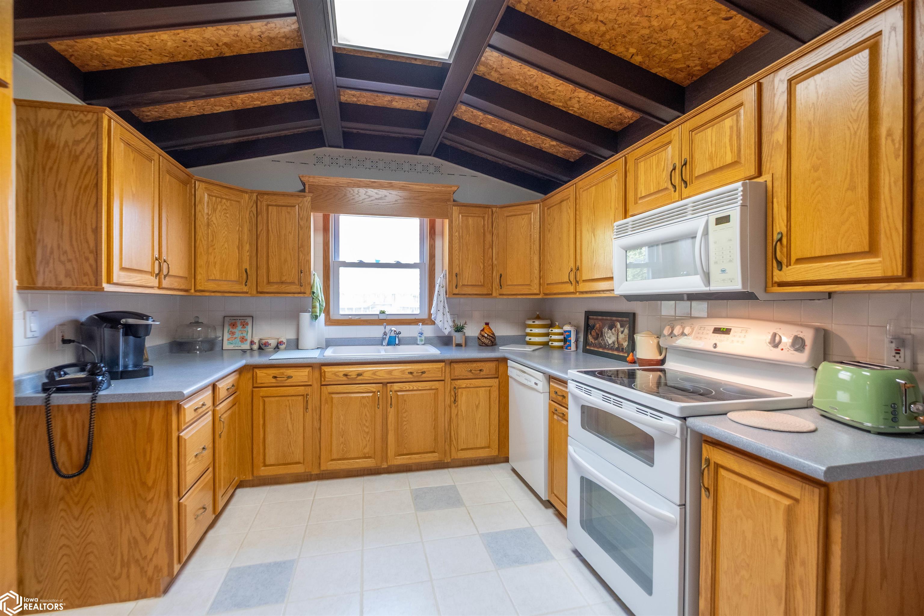 402 E Grundy Avenue, Conrad, Iowa image 9