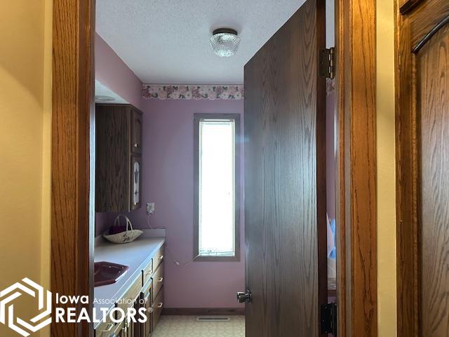 1906 W River Drive, Humboldt, Iowa image 11