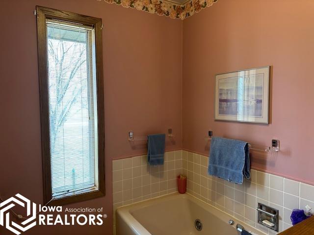 1906 W River Drive, Humboldt, Iowa image 13